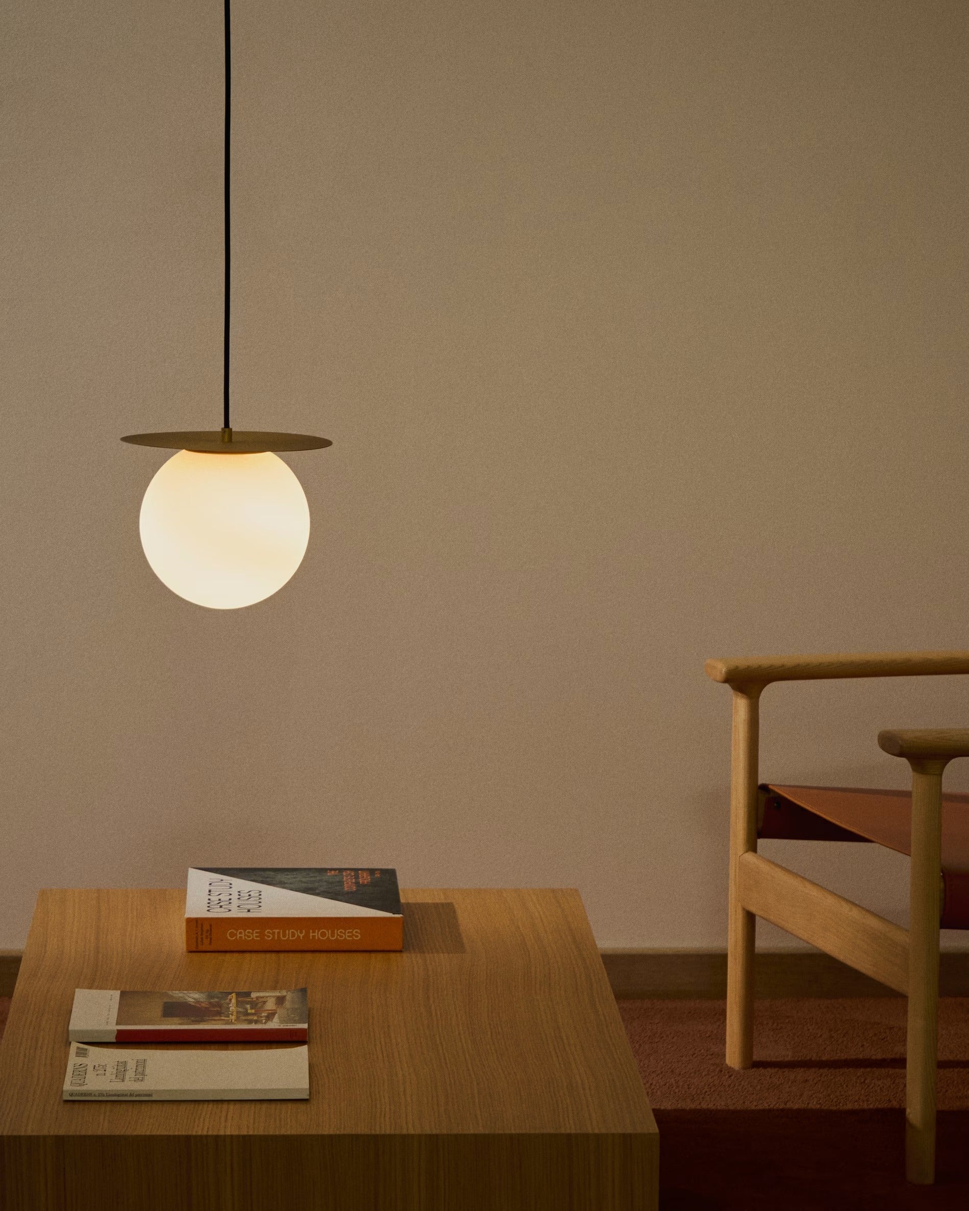 Pendant lamp with BRISIA shield brushed brass