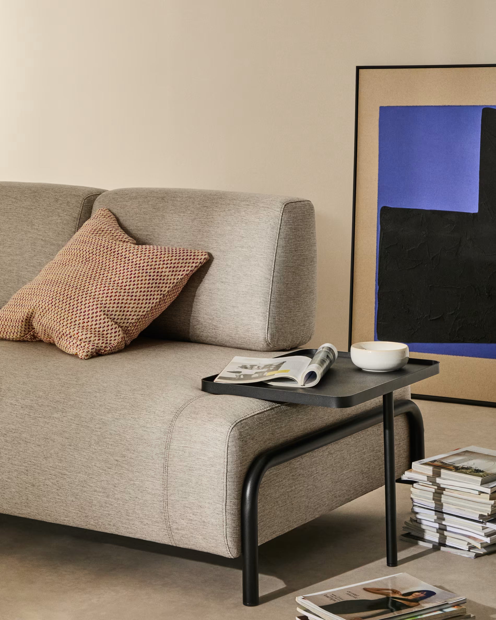 Left-facing 2-seater sofa with shelf COMPO in gray-beige with black base