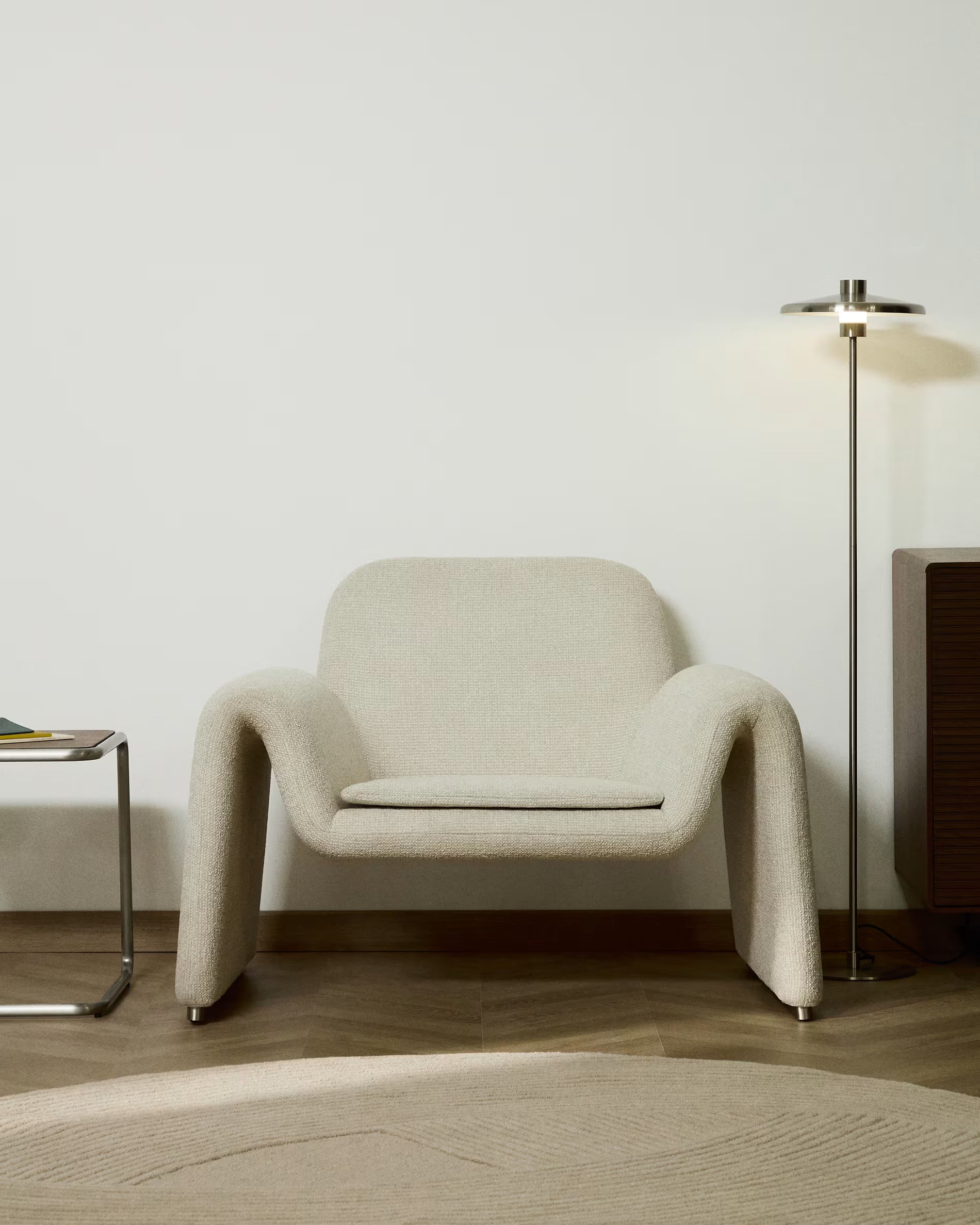MELVIA beige armchair