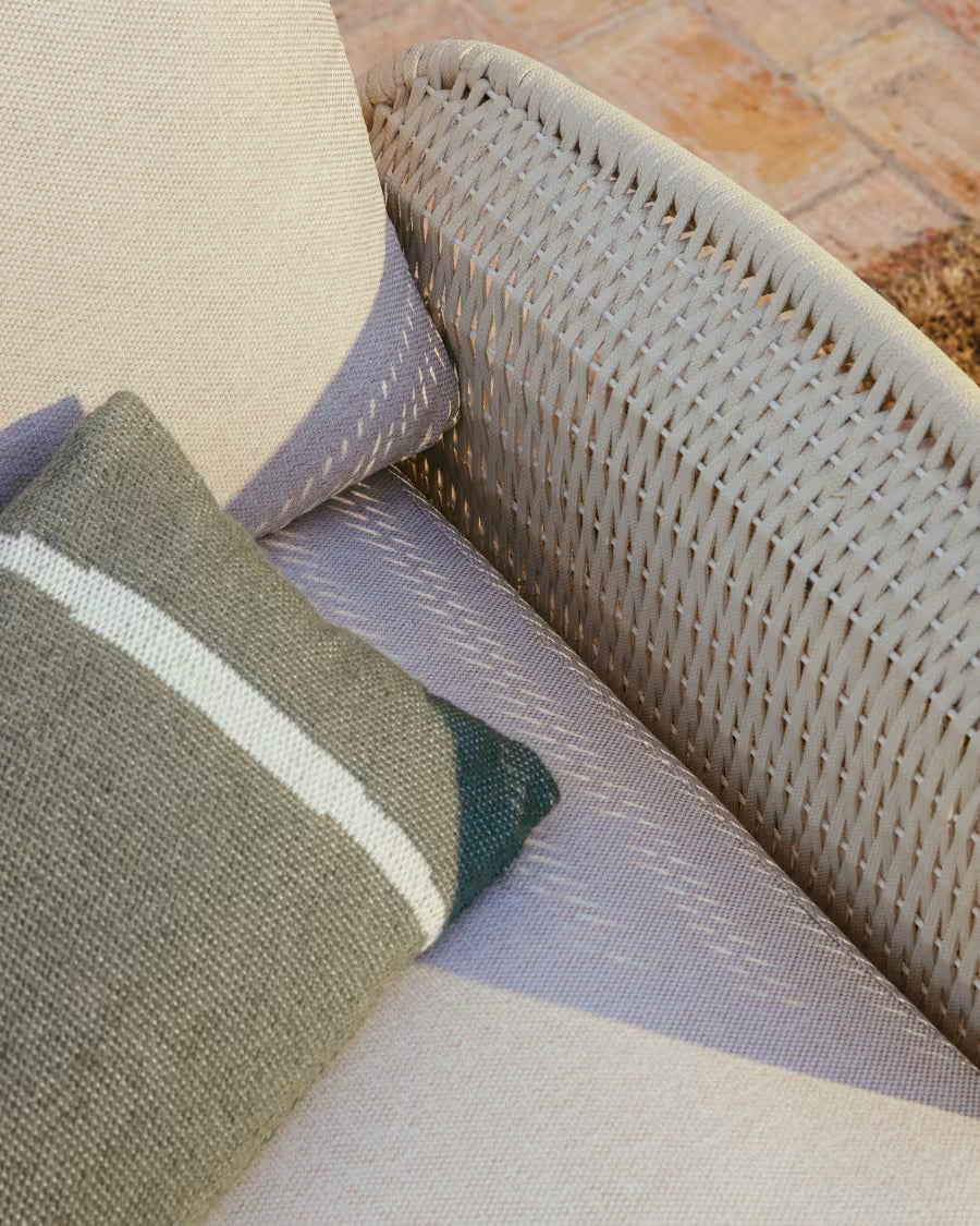 Sofa ogrodowa 2-osobowa ALIPA beżowy – Kave Home