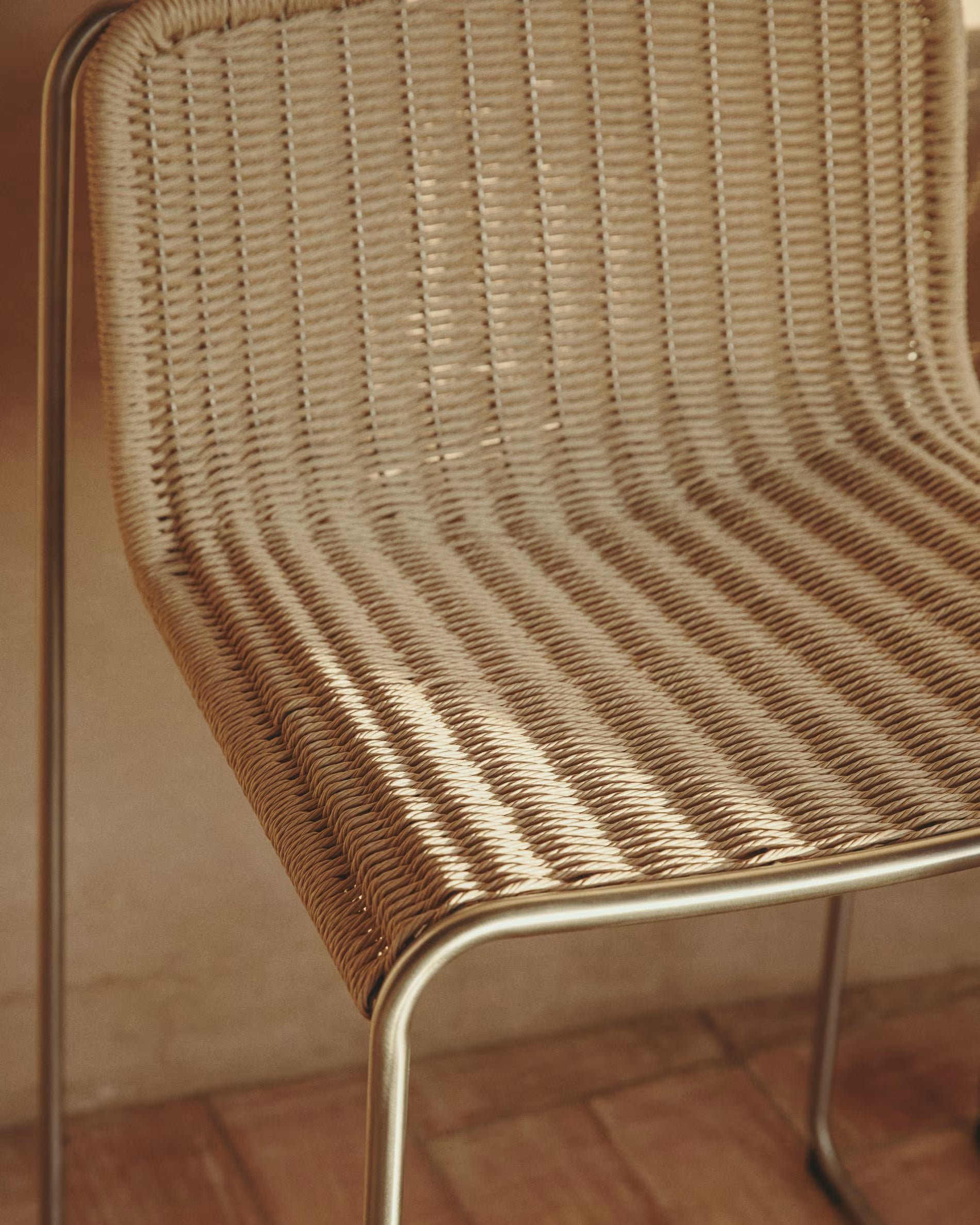 Outdoor stool TAVARI beige with a steel base