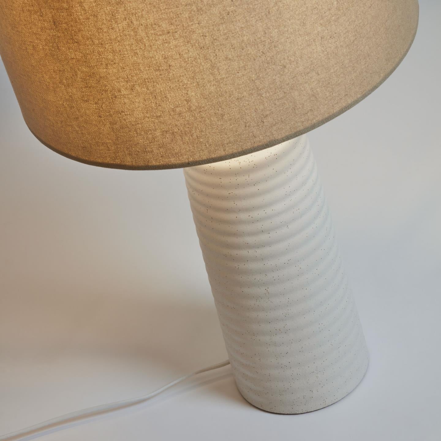 Lampa stołowa MIJAL biały – Kave Home