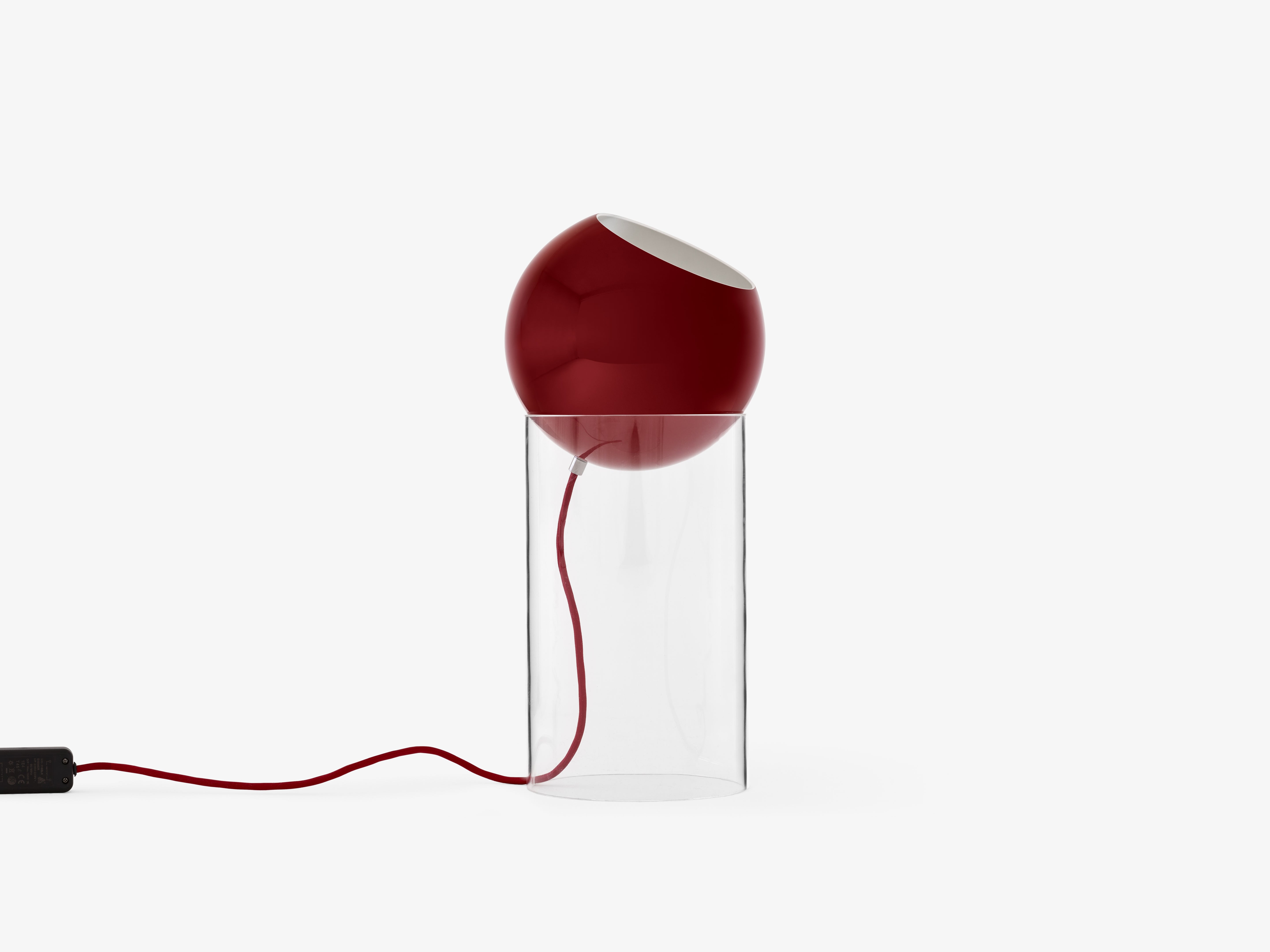 Tischlampe TOPAN mit rotem Schirm und transparenter Basis