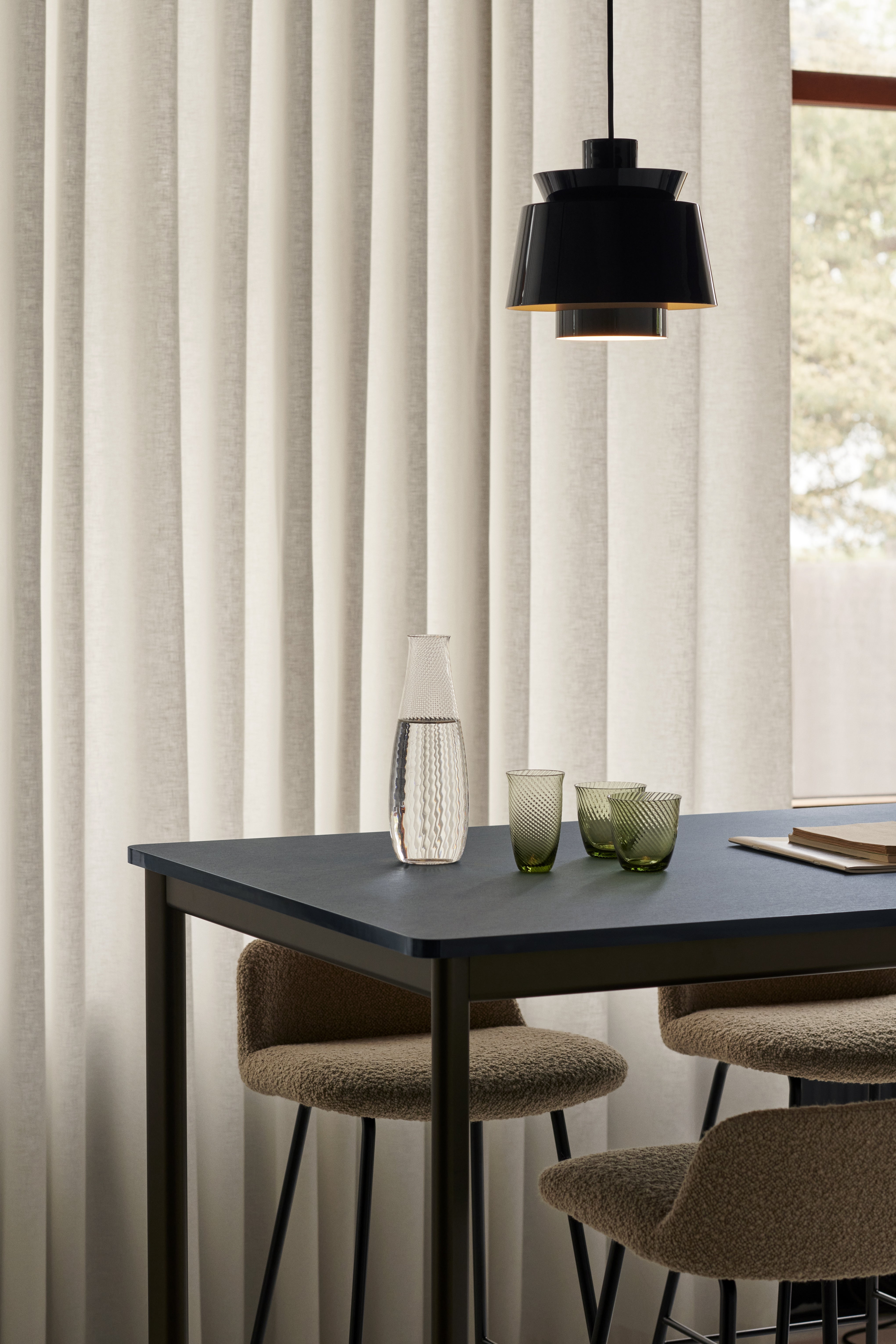 Hängelampe UTZON JU1 in Grau-Blau