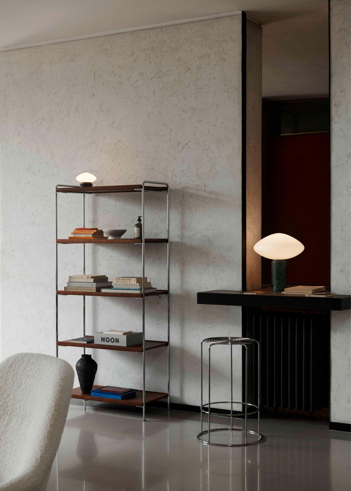 Regal ALIMA NDS6 verchromt mit Nussbaumholz