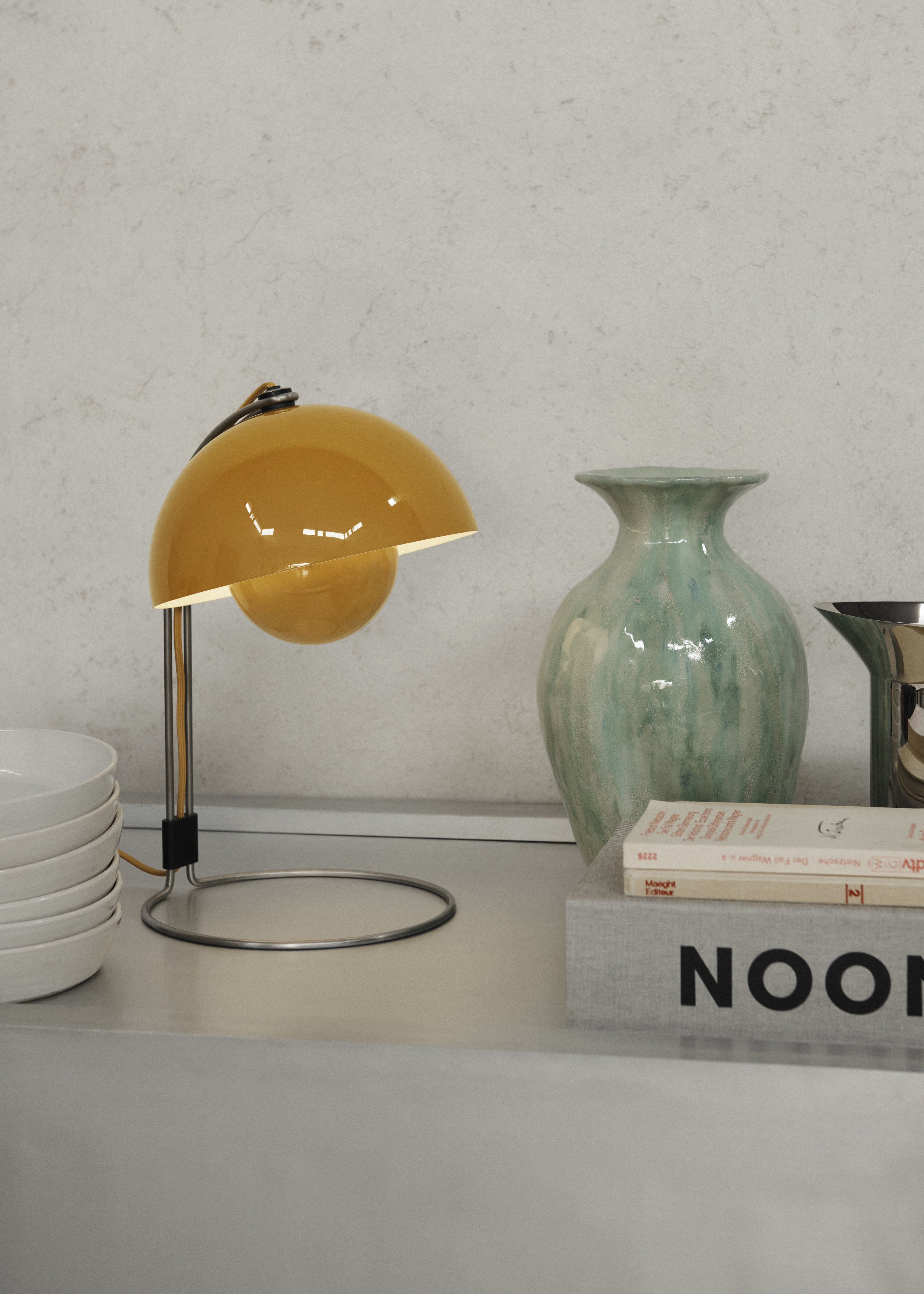 Lampa stołowa FLOWERPOT VP4 musztardowy