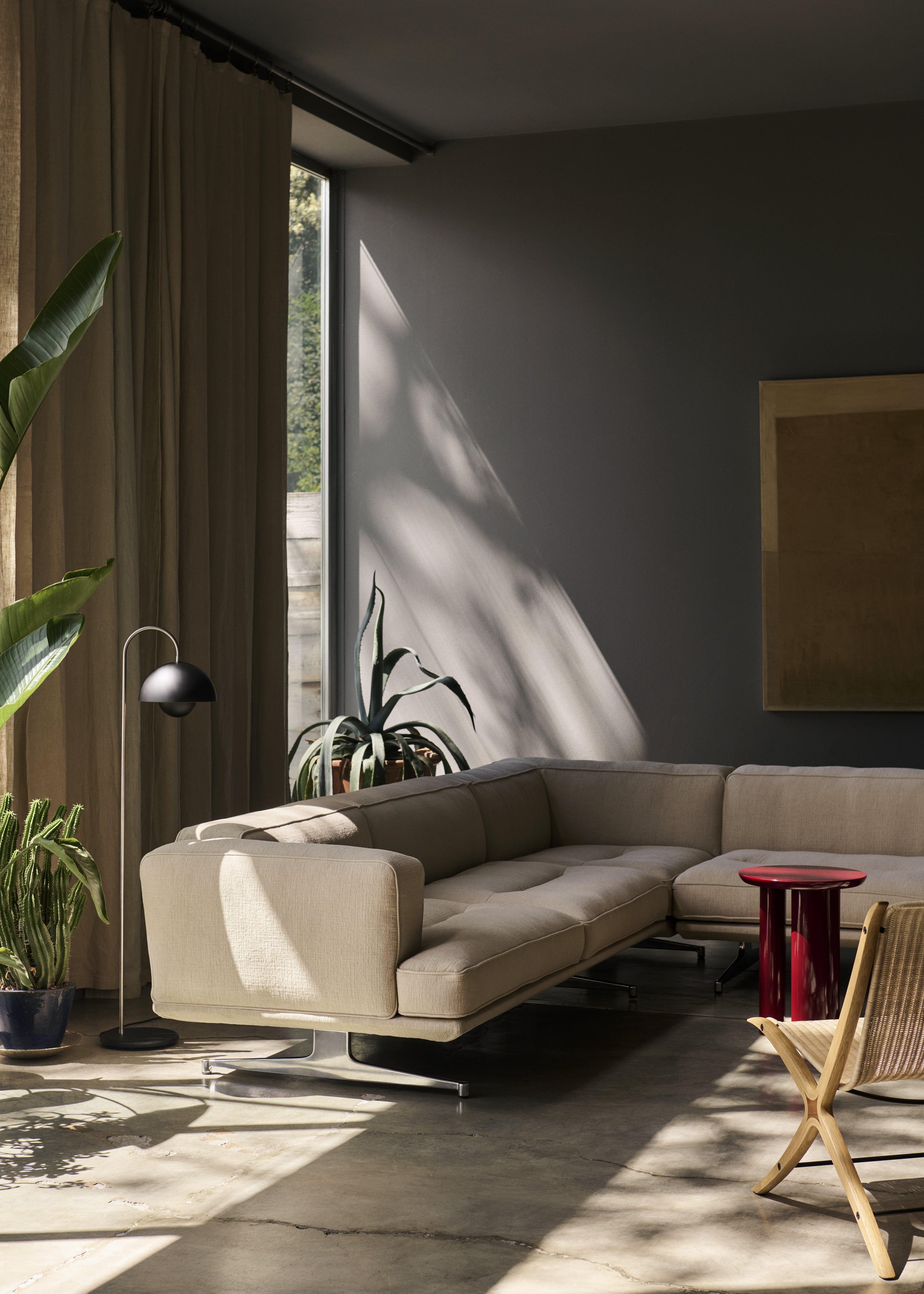 Lampa podłogowa FLOWERPOT VP12 matowy biały