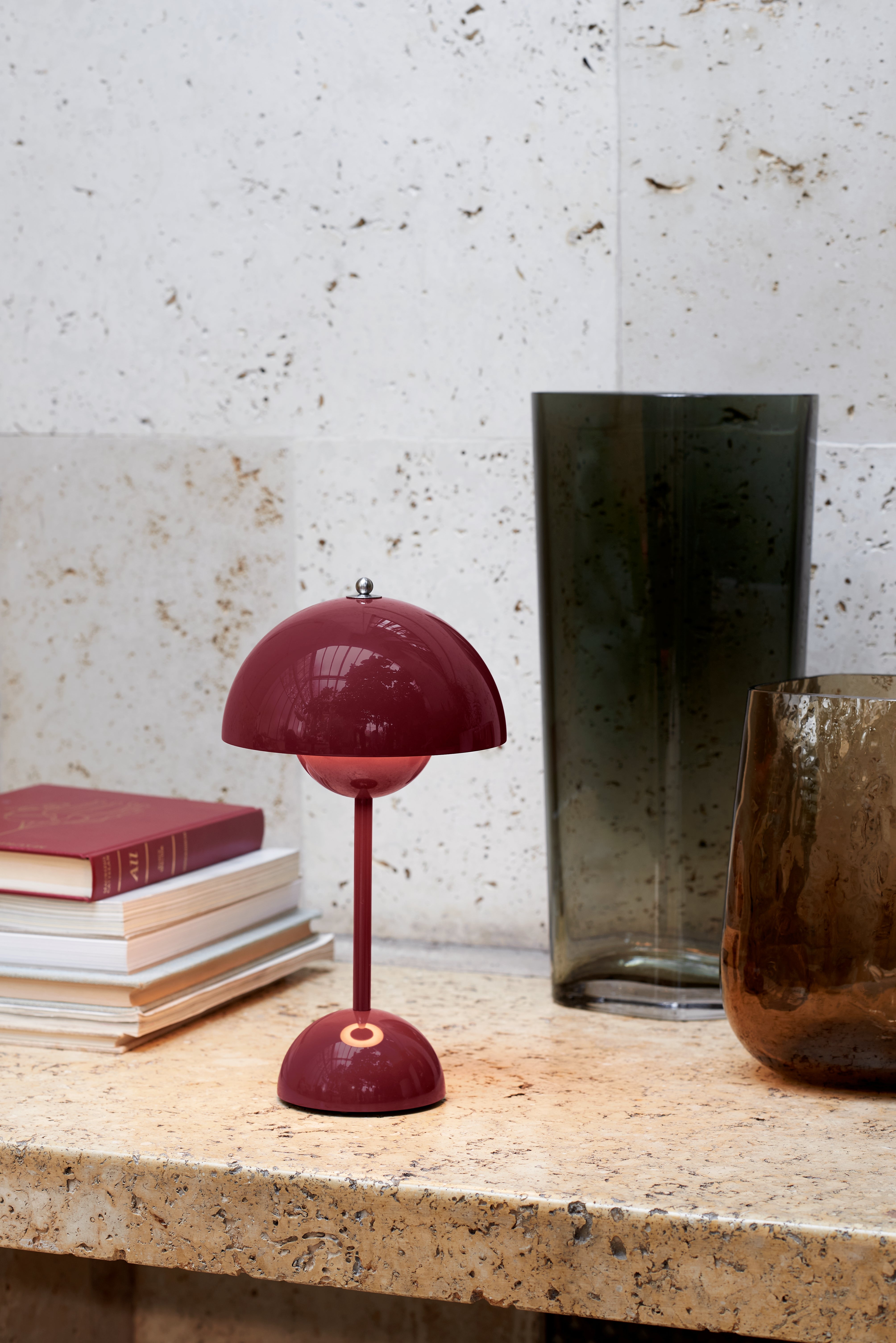 Tragbare Lampe FLOWERPOT VP9 in dunklem Pflaumenfarbton