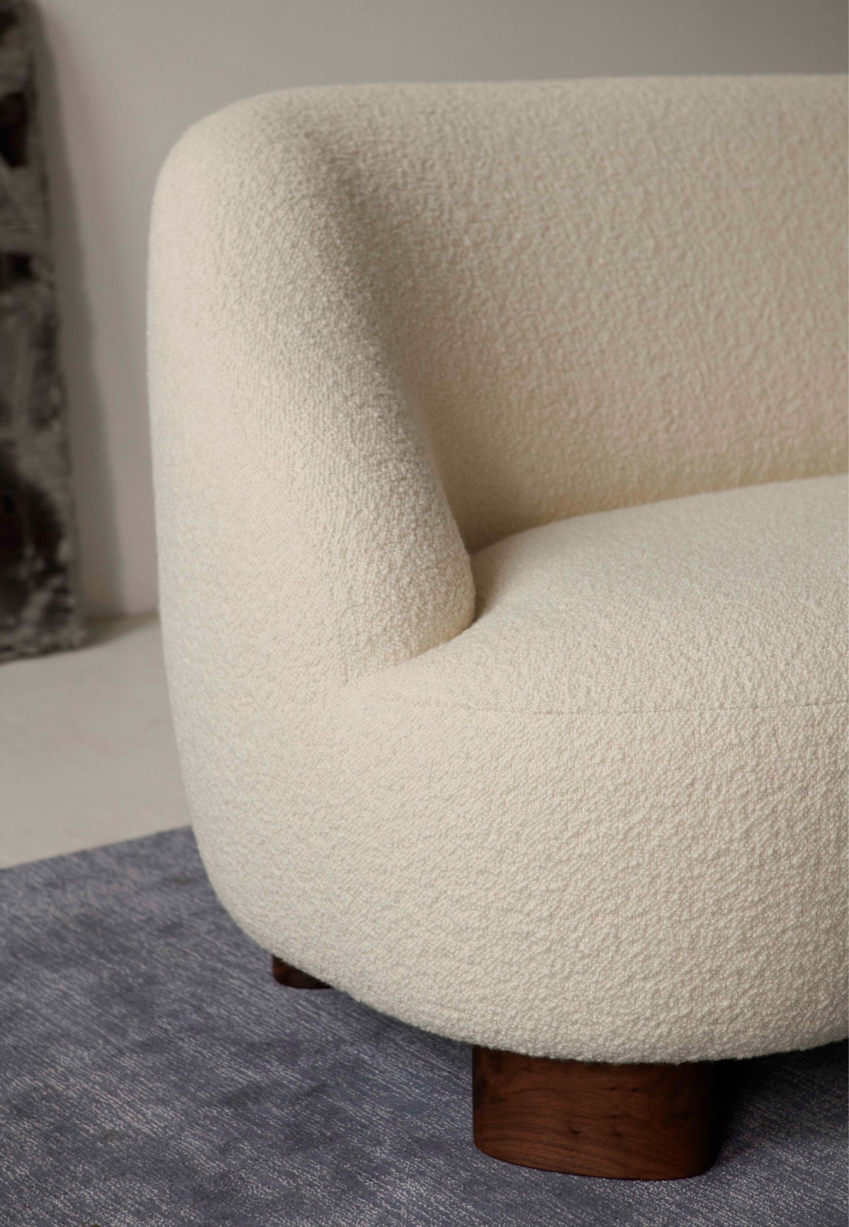 2-Sitzer Sofa MARGAS LC3 gepolstert mit Eichenbasis