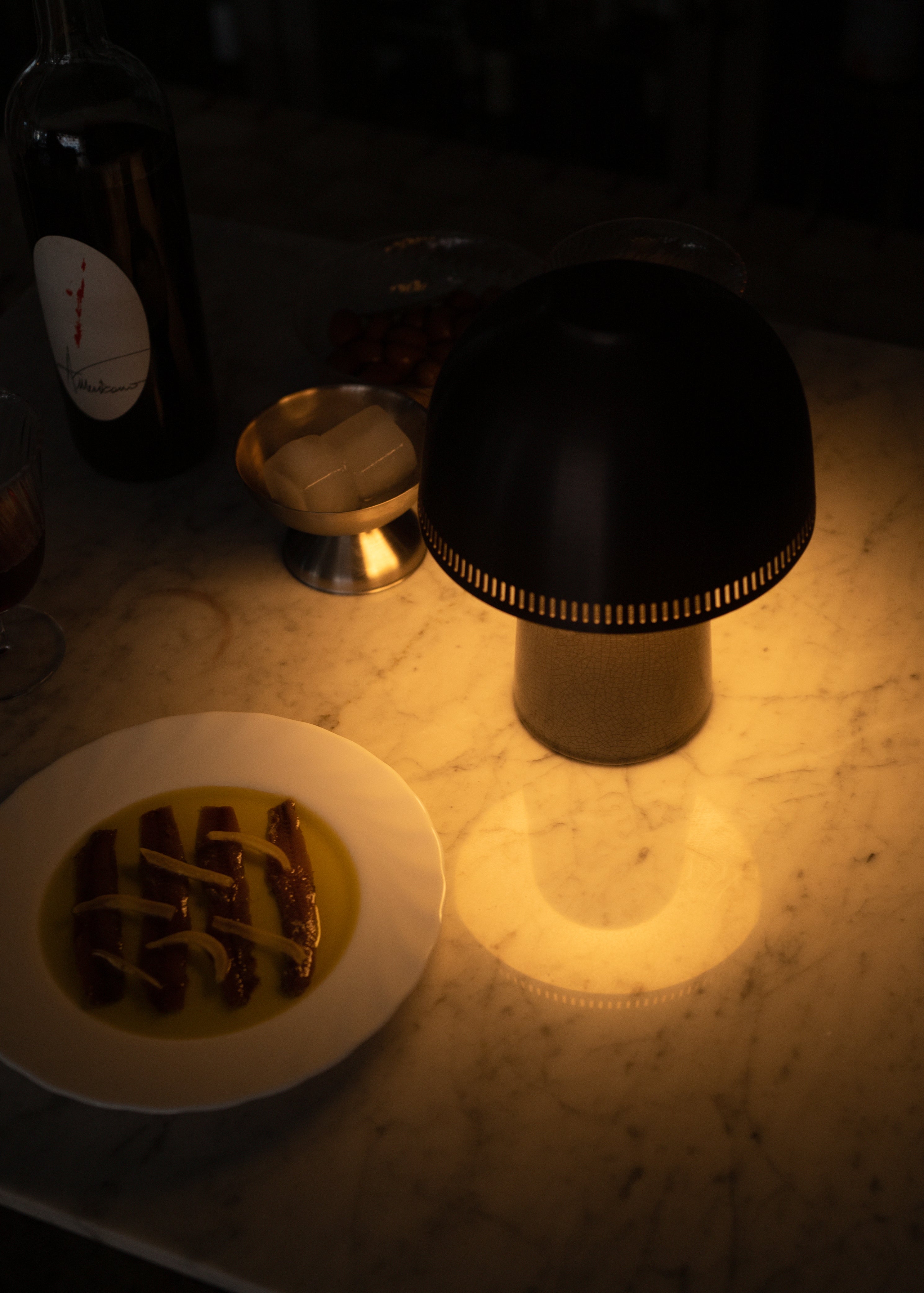 Tragbare Lampe RAKU SH8 mit braunem Schirm und beigem Sockel