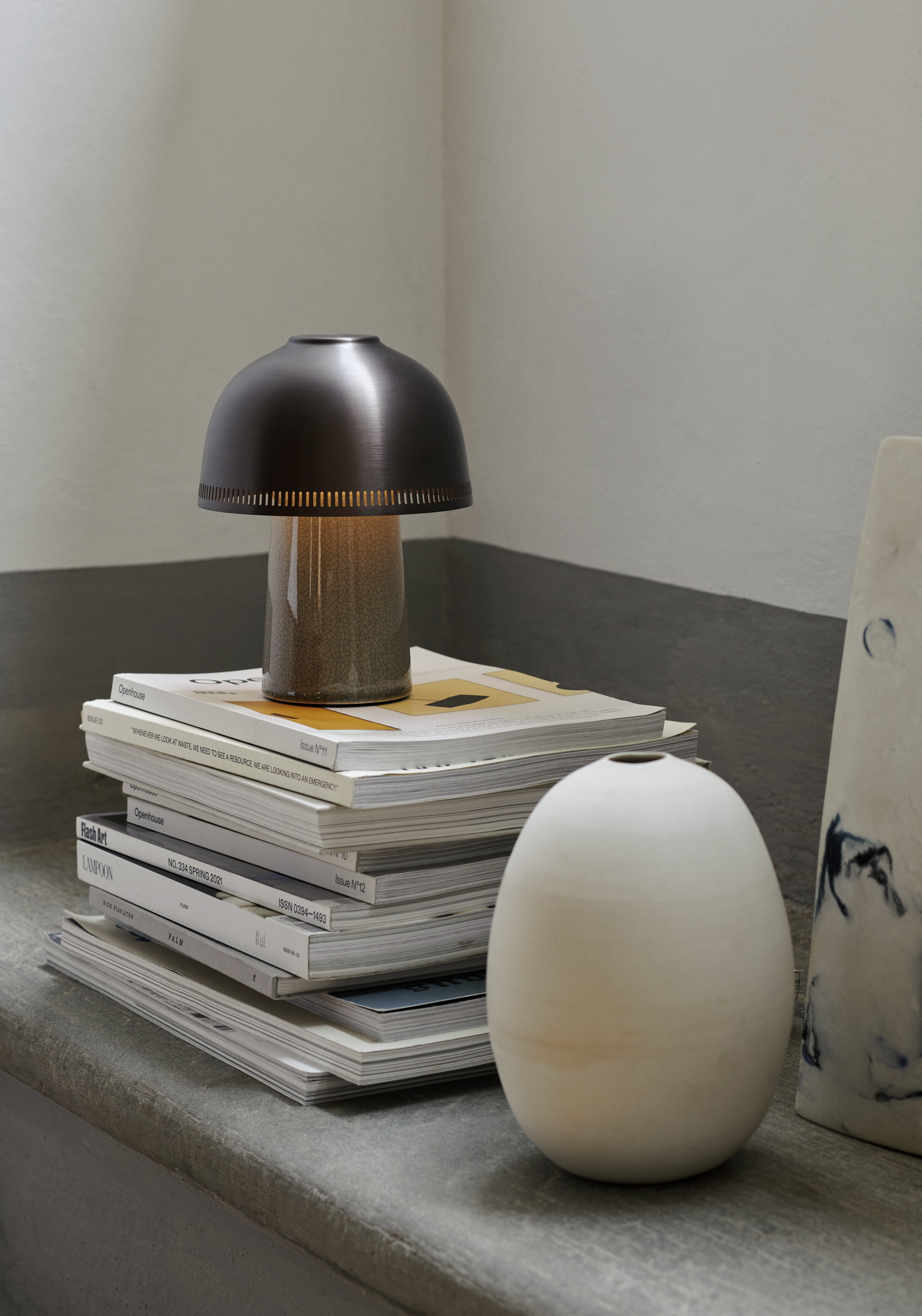 Tragbare Lampe RAKU SH8 mit braunem Schirm und beigem Sockel