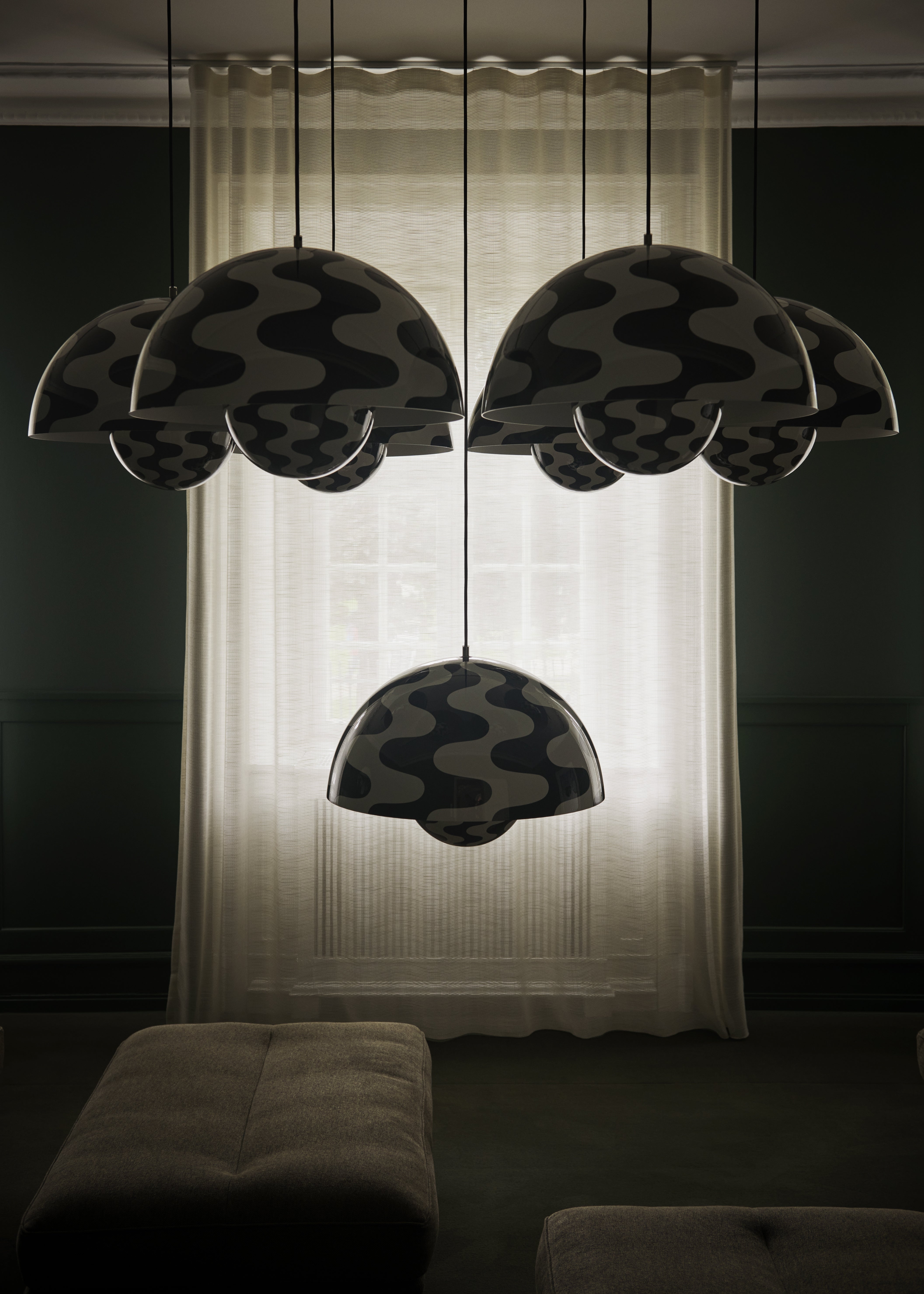 Pendelleuchte FLOWERPOT VP2 in schwarz-weißem Muster