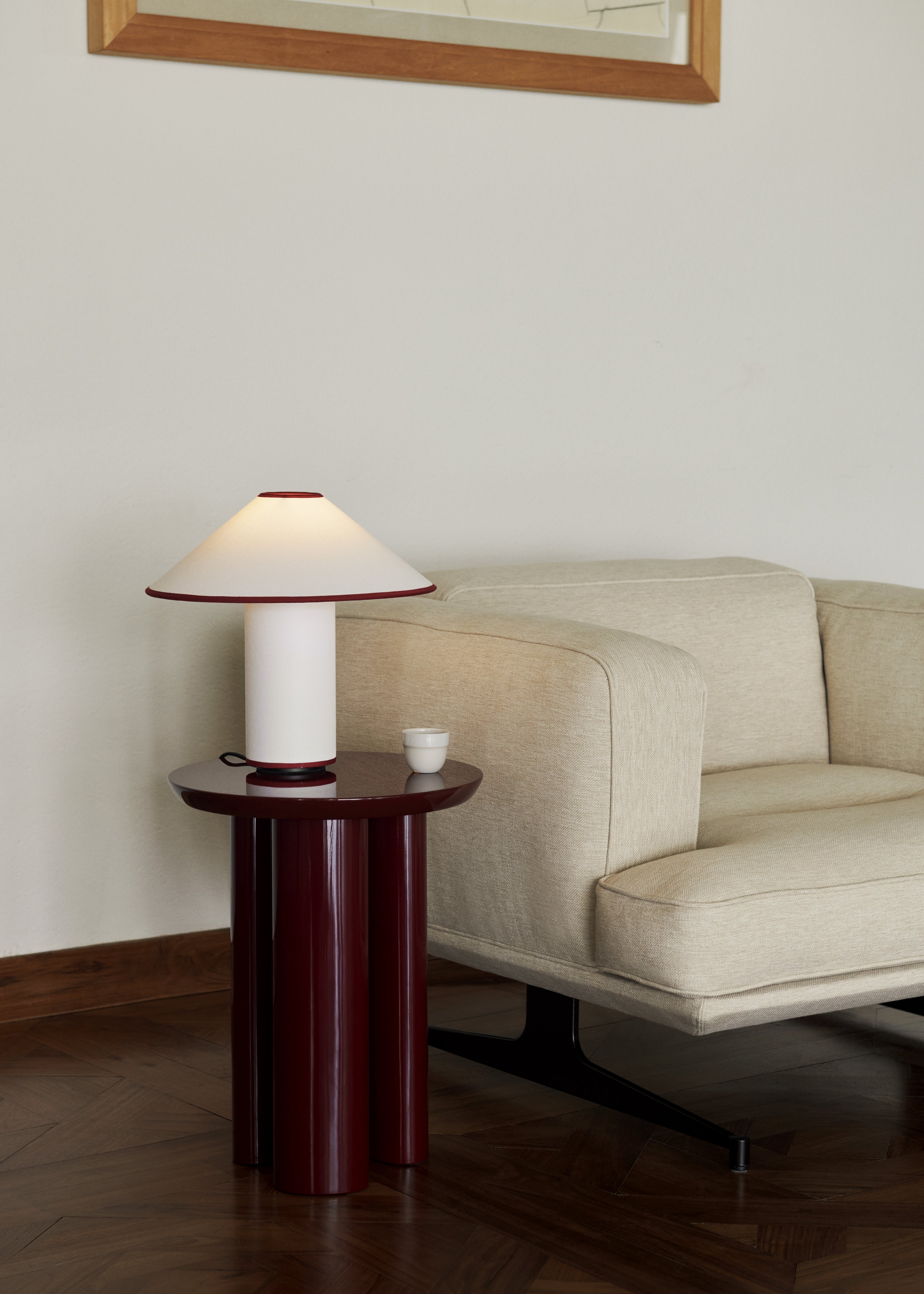 Tischlampe COLETTE ATD6 in Weiß mit rotem Finish