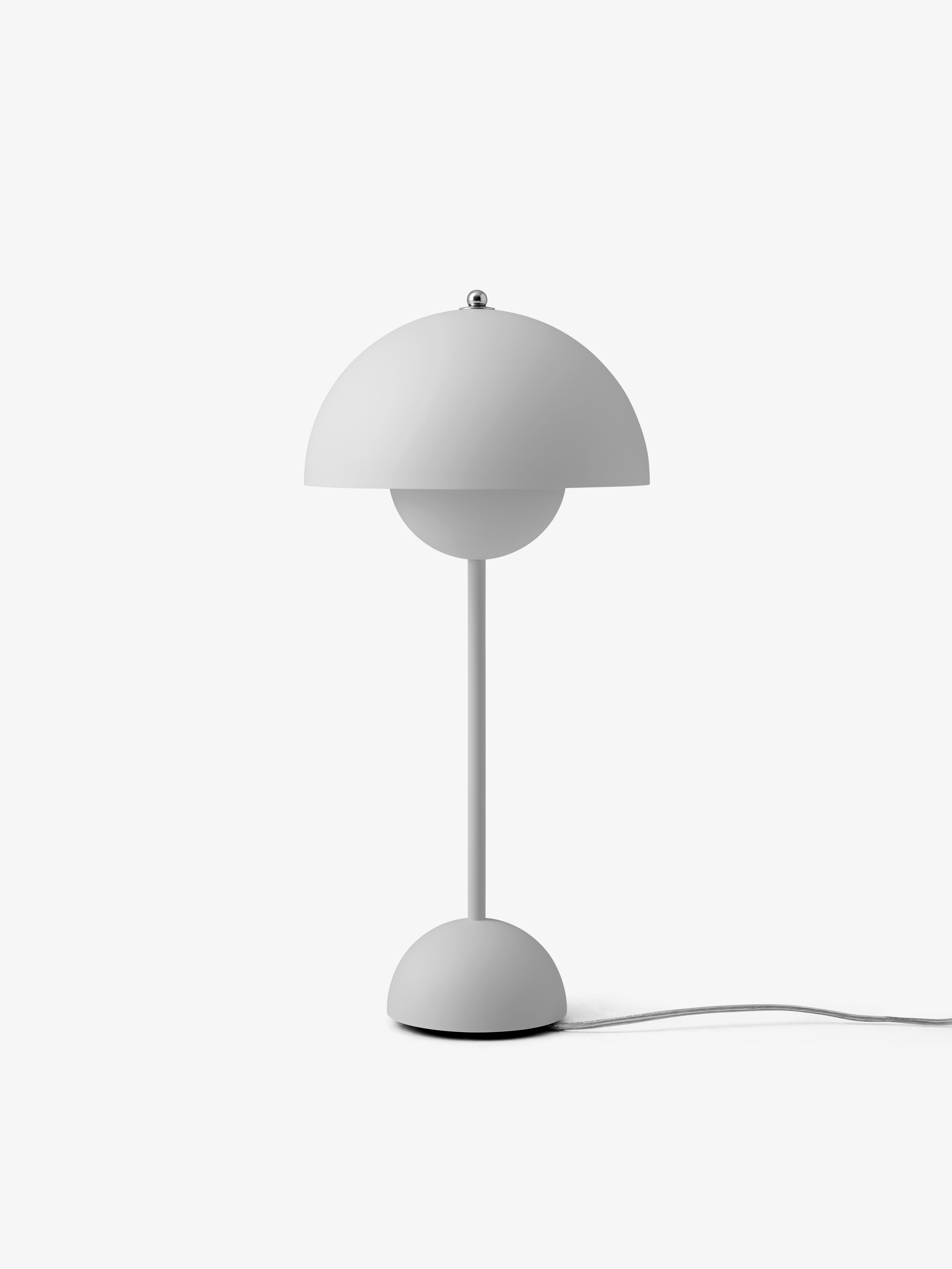 Tischlampe FLOWERPOT VP3 in mattem Hellgrau