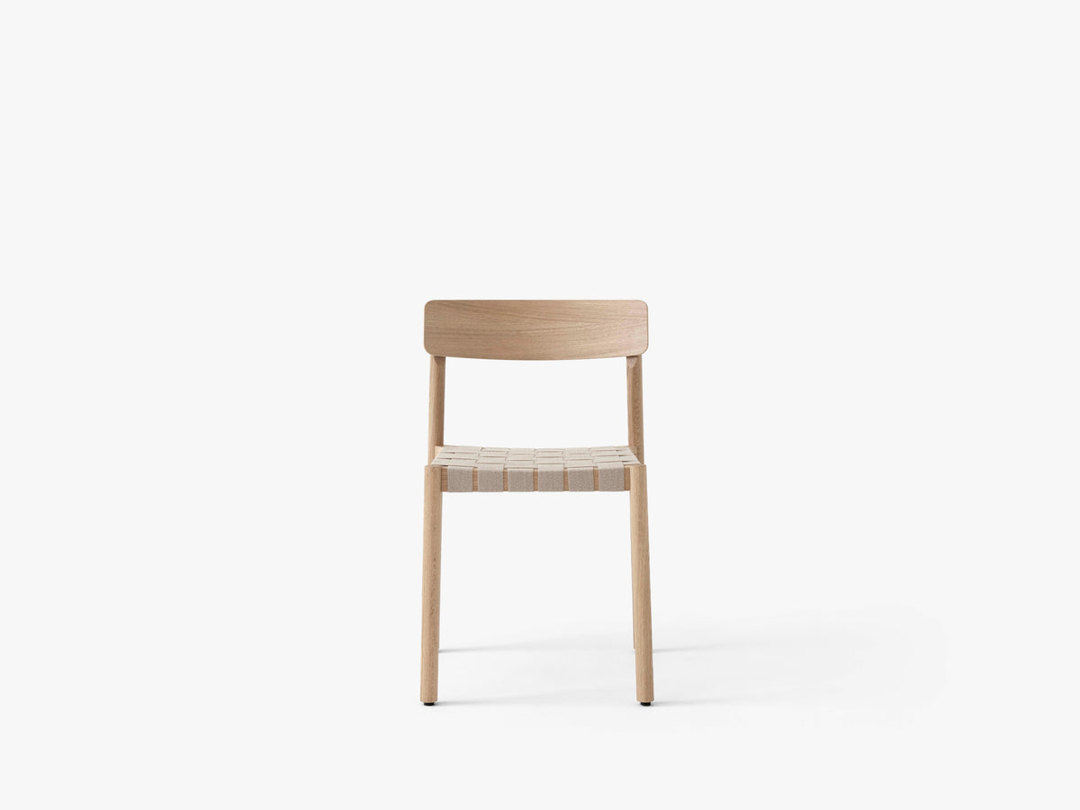 Stuhl BETTY TK1 mit schwarzem, gewebtem Sitz und schwarz lackiertem Eschenholz