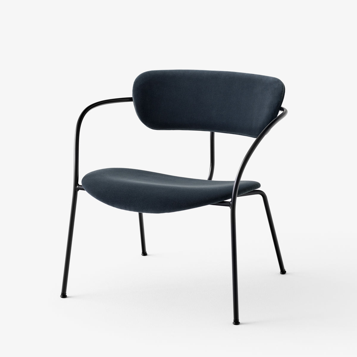 Sessel mit Armlehnen PAVILION AV11 gepolstert mit schwarzem Gestell