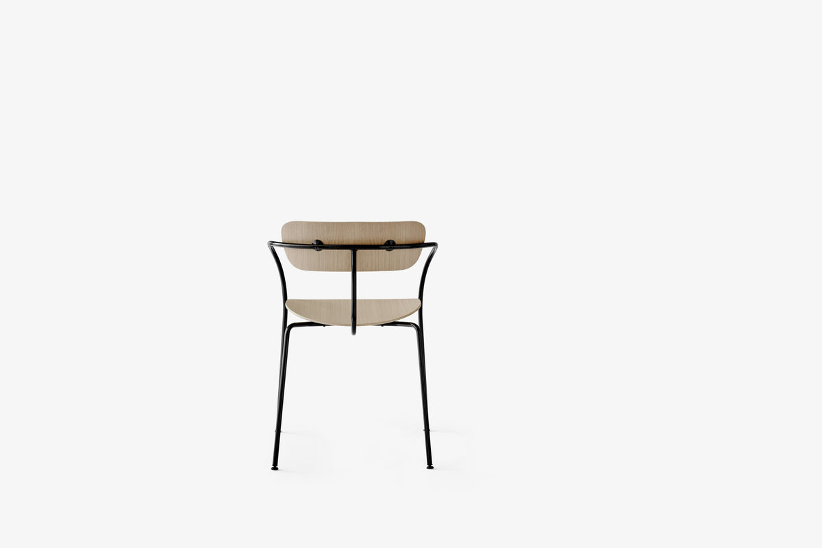 Sessel mit Armlehnen PAVILION AV2 lackierte Eiche mit schwarzem Gestell