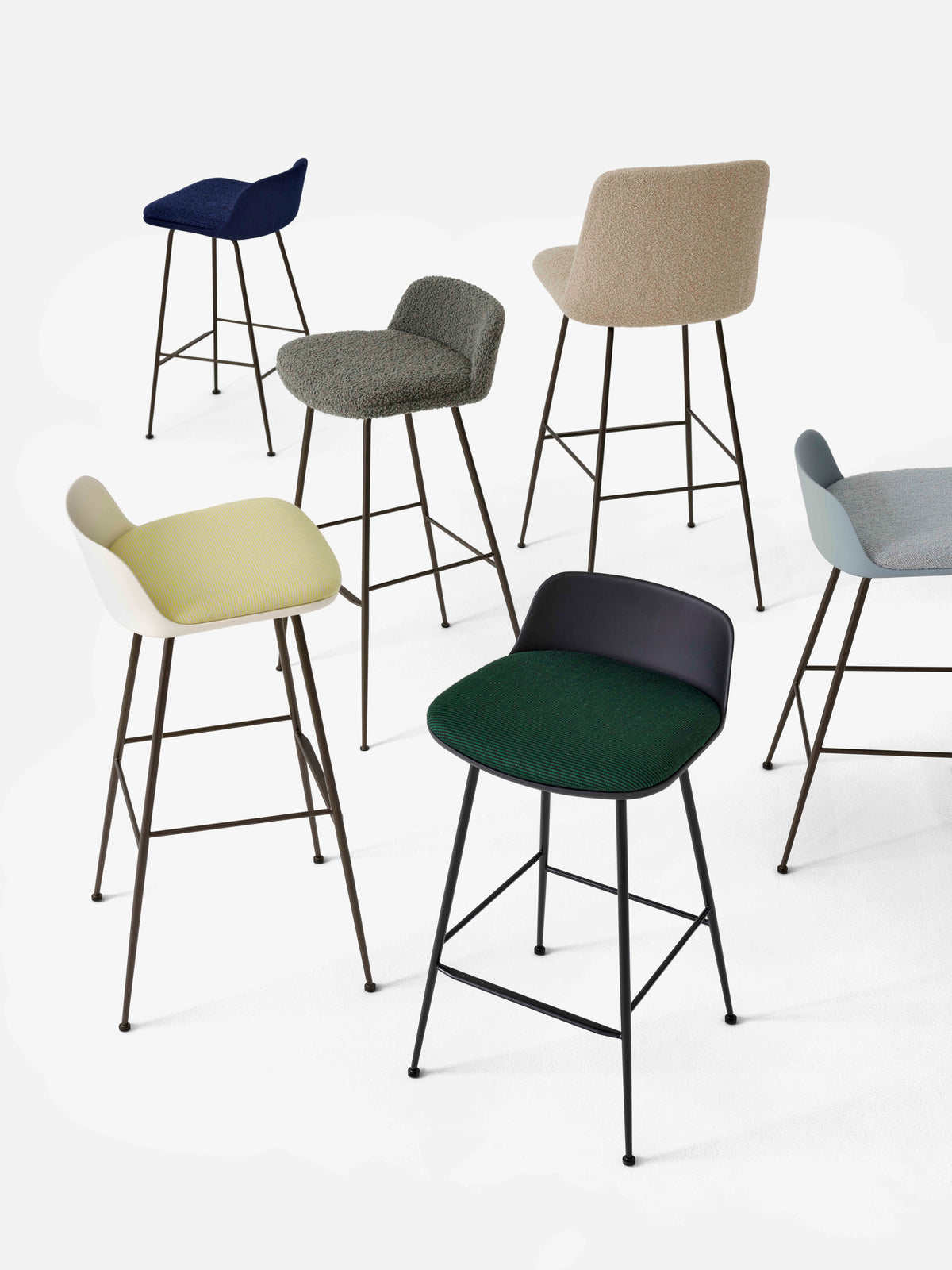 Hocker RELY weiß mit braunem Stahlgestell