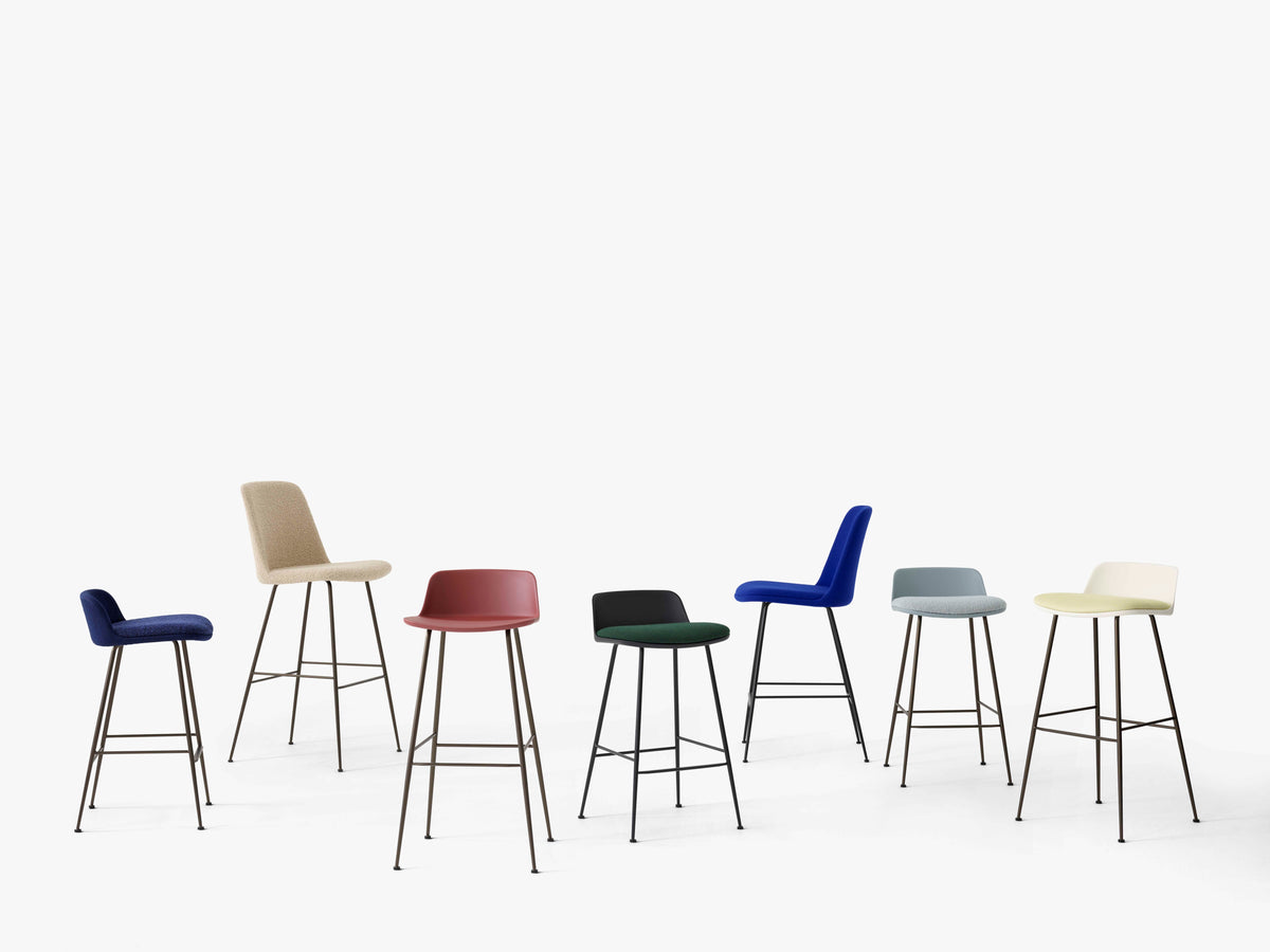 Barhocker RELY in Graphit mit braunem Stahlgestell
