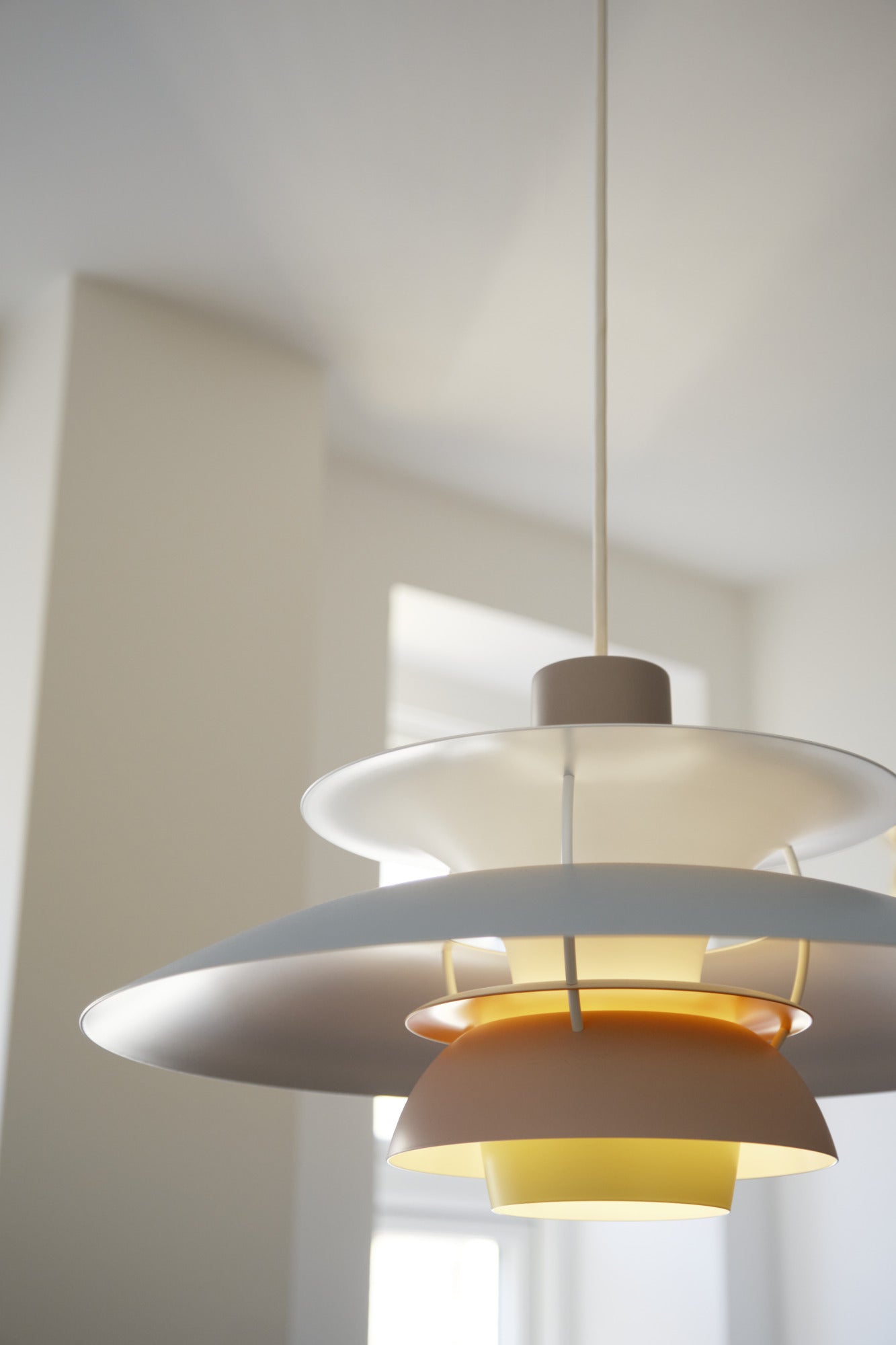 Pendelleuchte PH 5 pastellfarbig ostrich mit blau und rosa