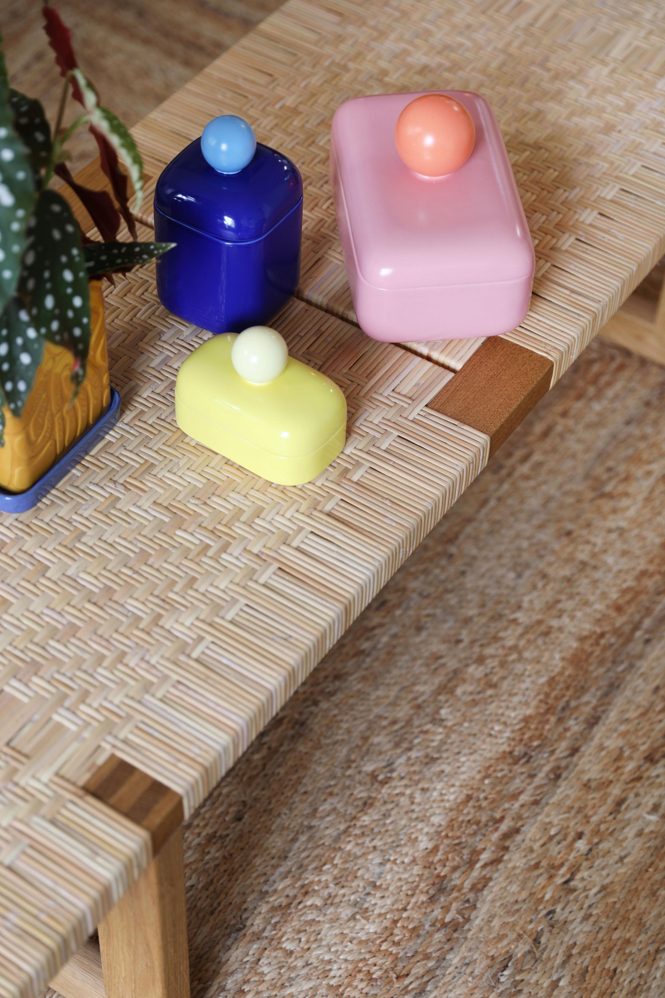 Blauer ORB-Behälter