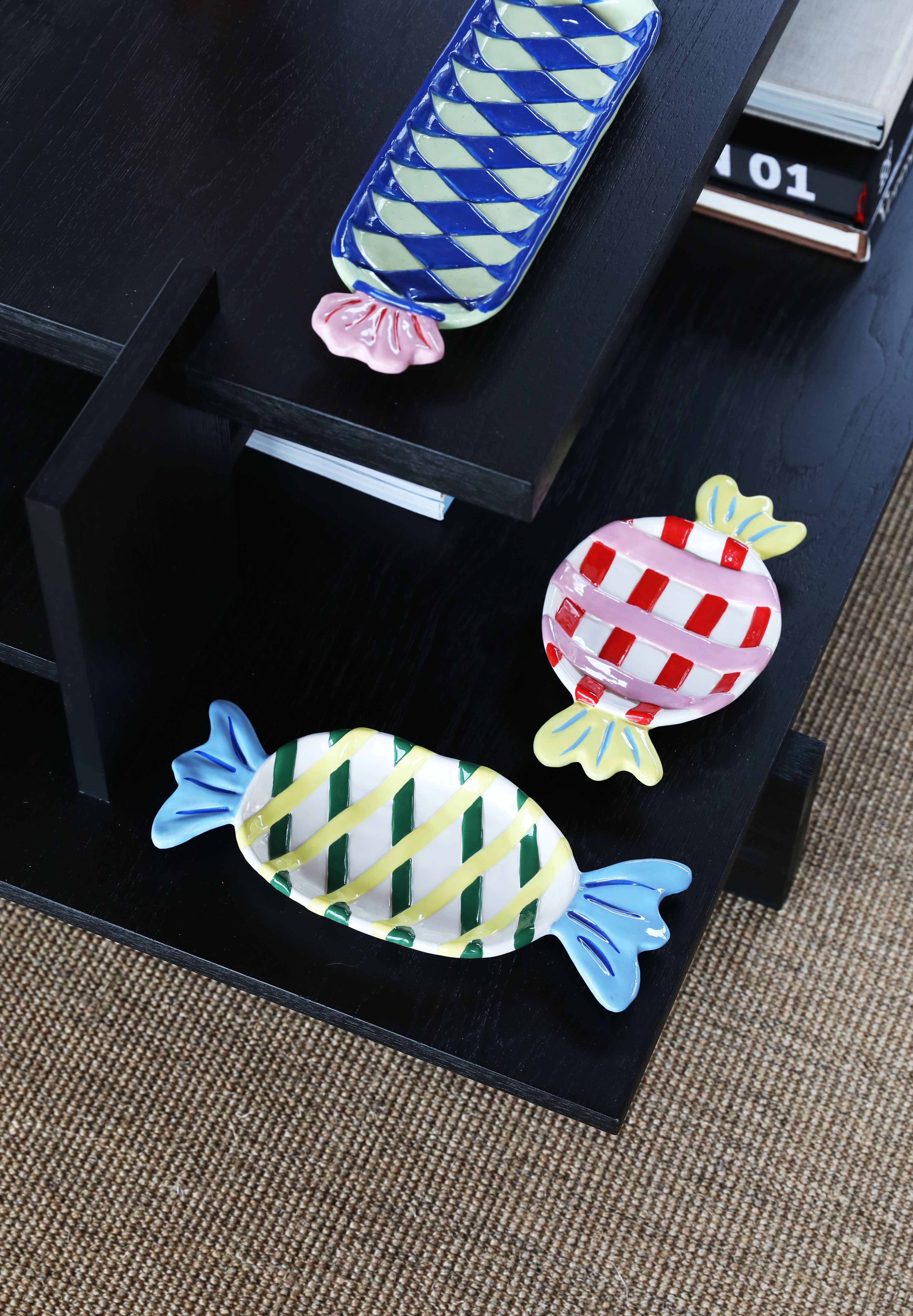 Blaues GOODY Serviergeschirr mit Gelb und Rosa