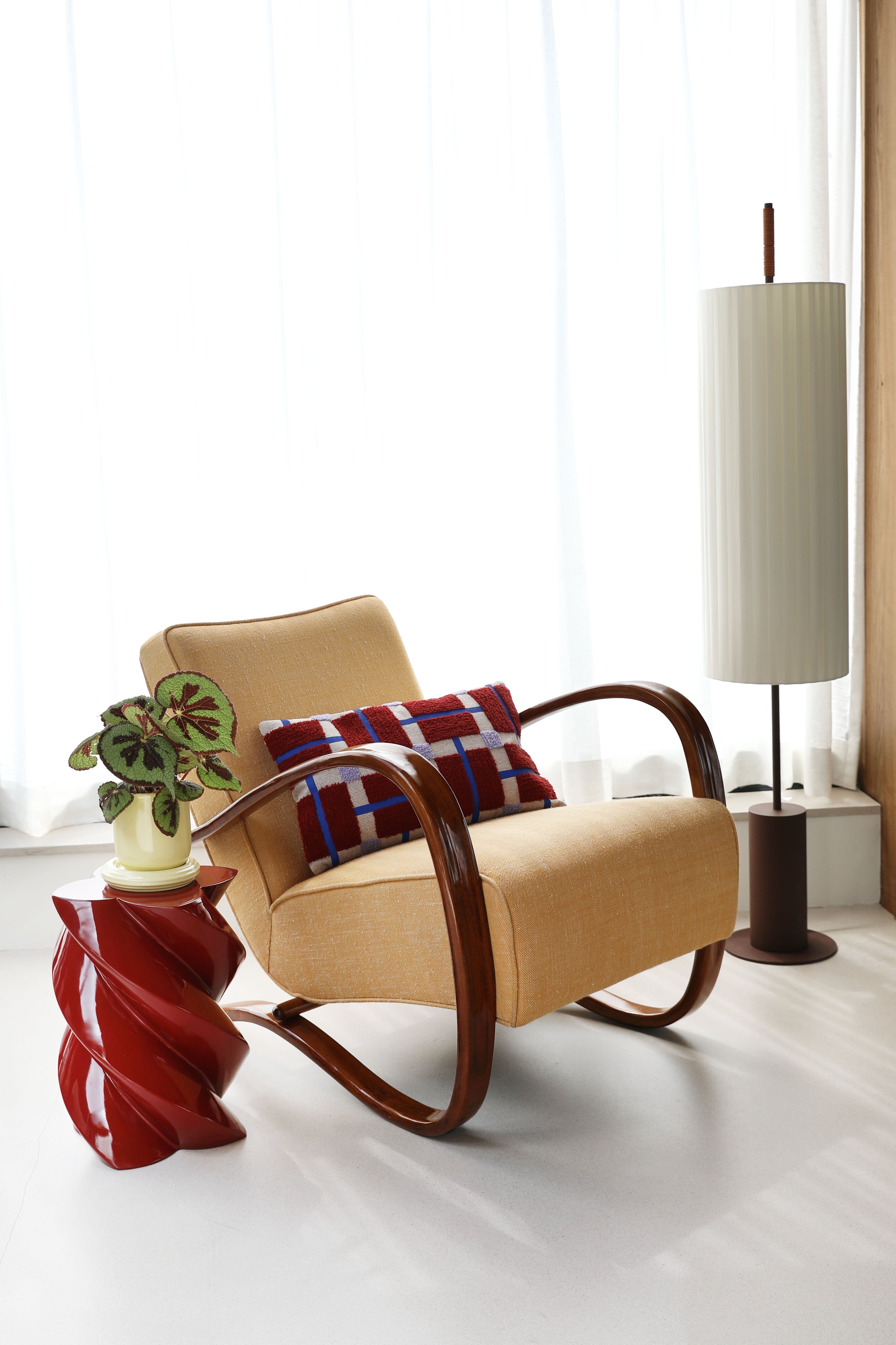 MARSHMALLOW side table in burgundy