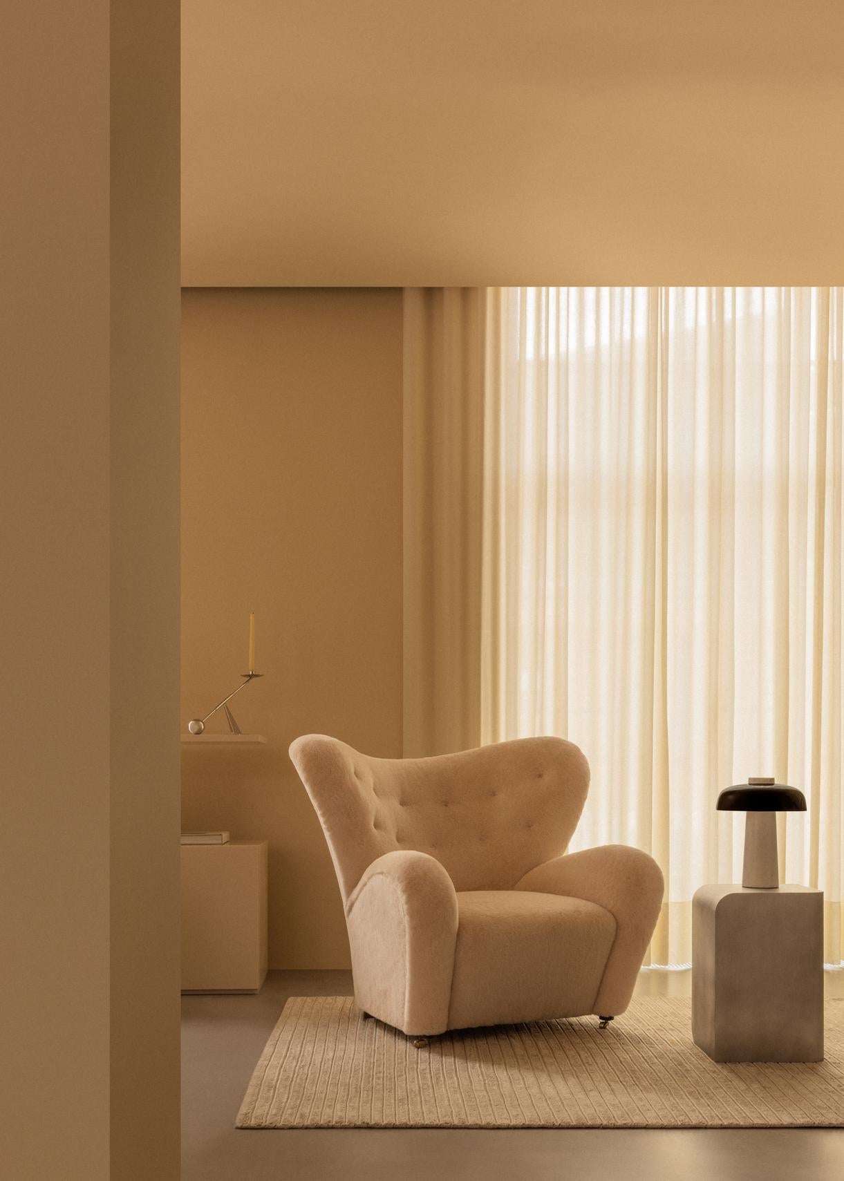 REVERSE Tischleuchte brauner Schirm mit Steinsockel