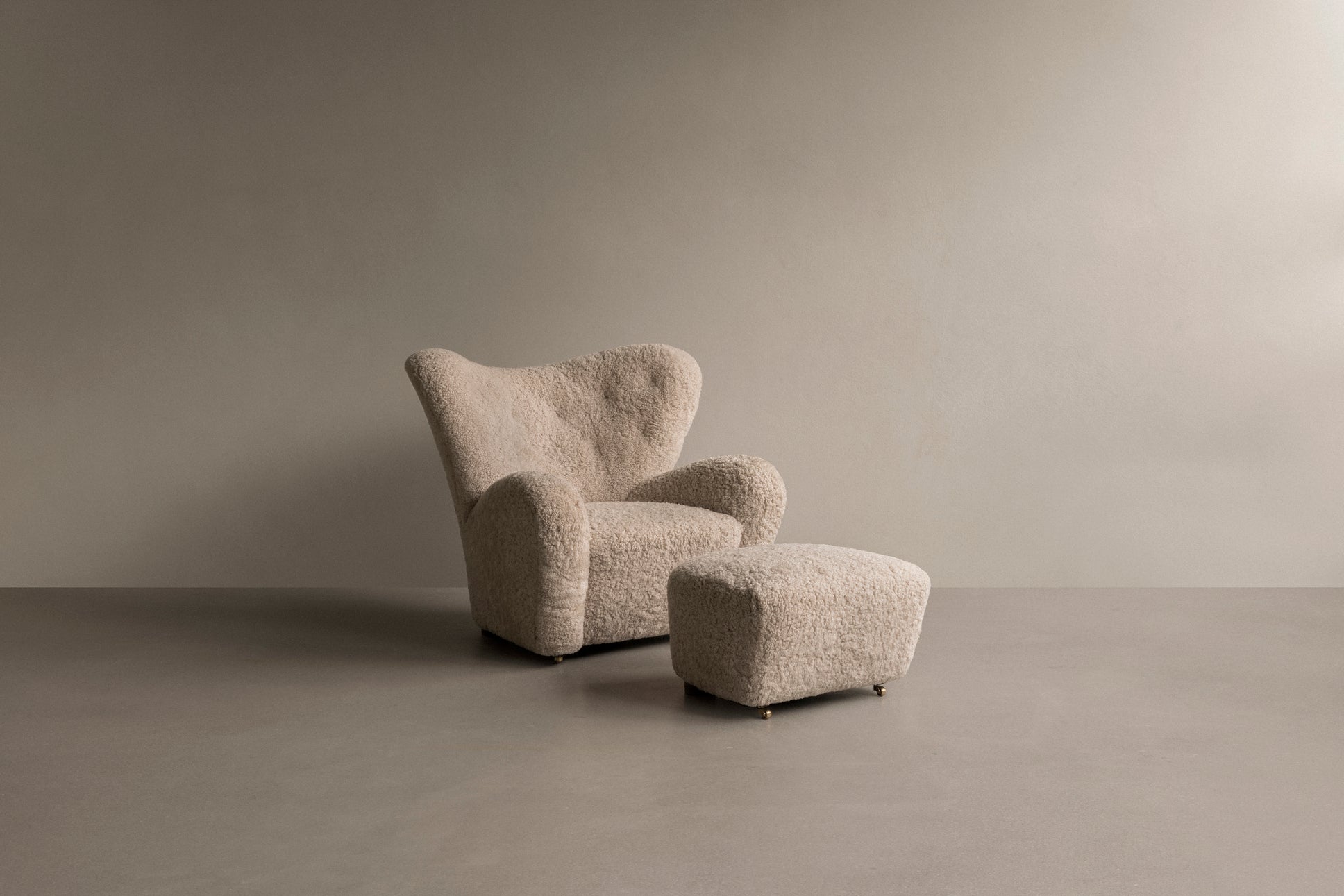 Ottoman THE TIRED MAN sheepskin