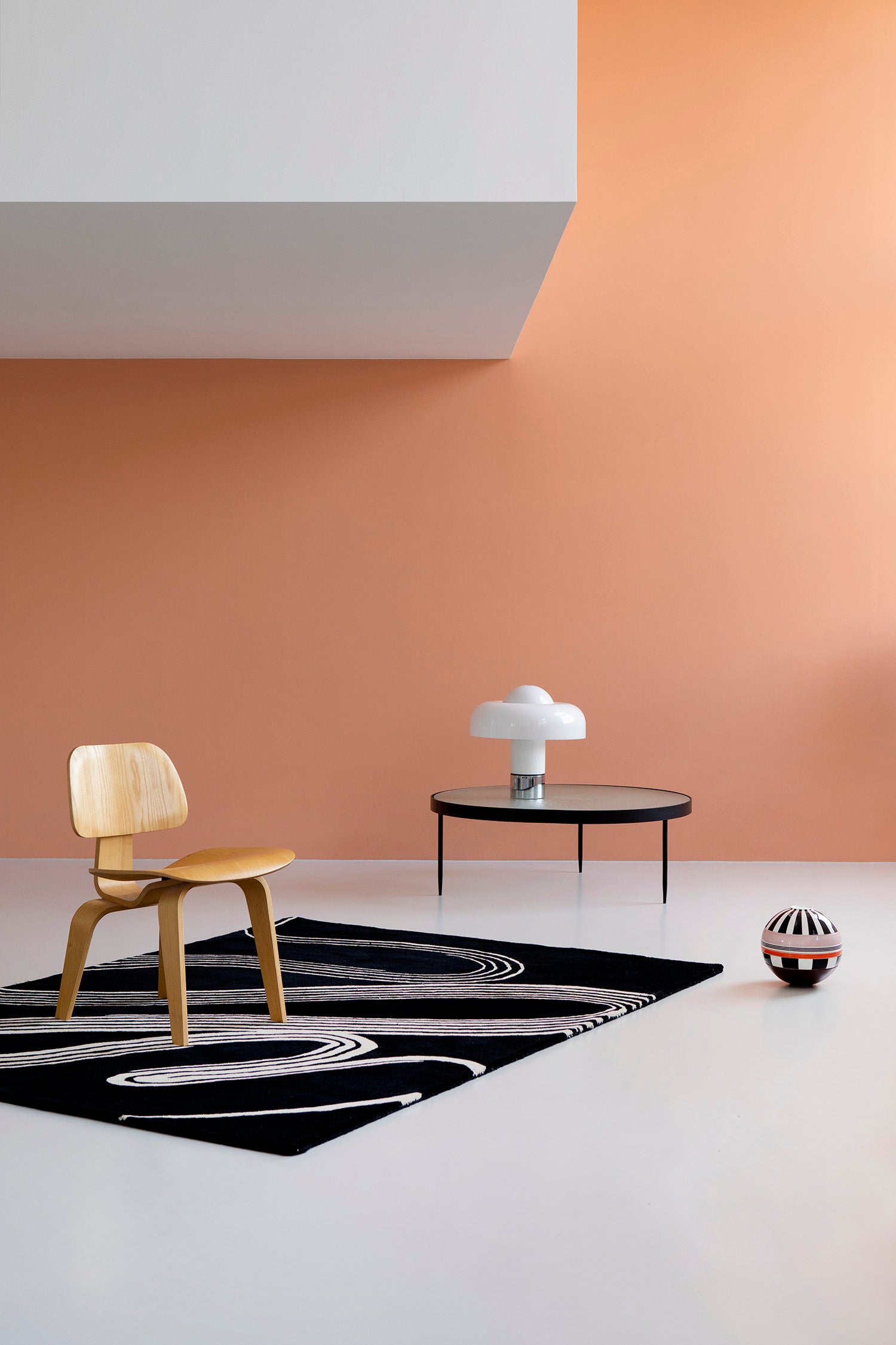 Teppich DECOR FLOW schwarz mit beigem Muster