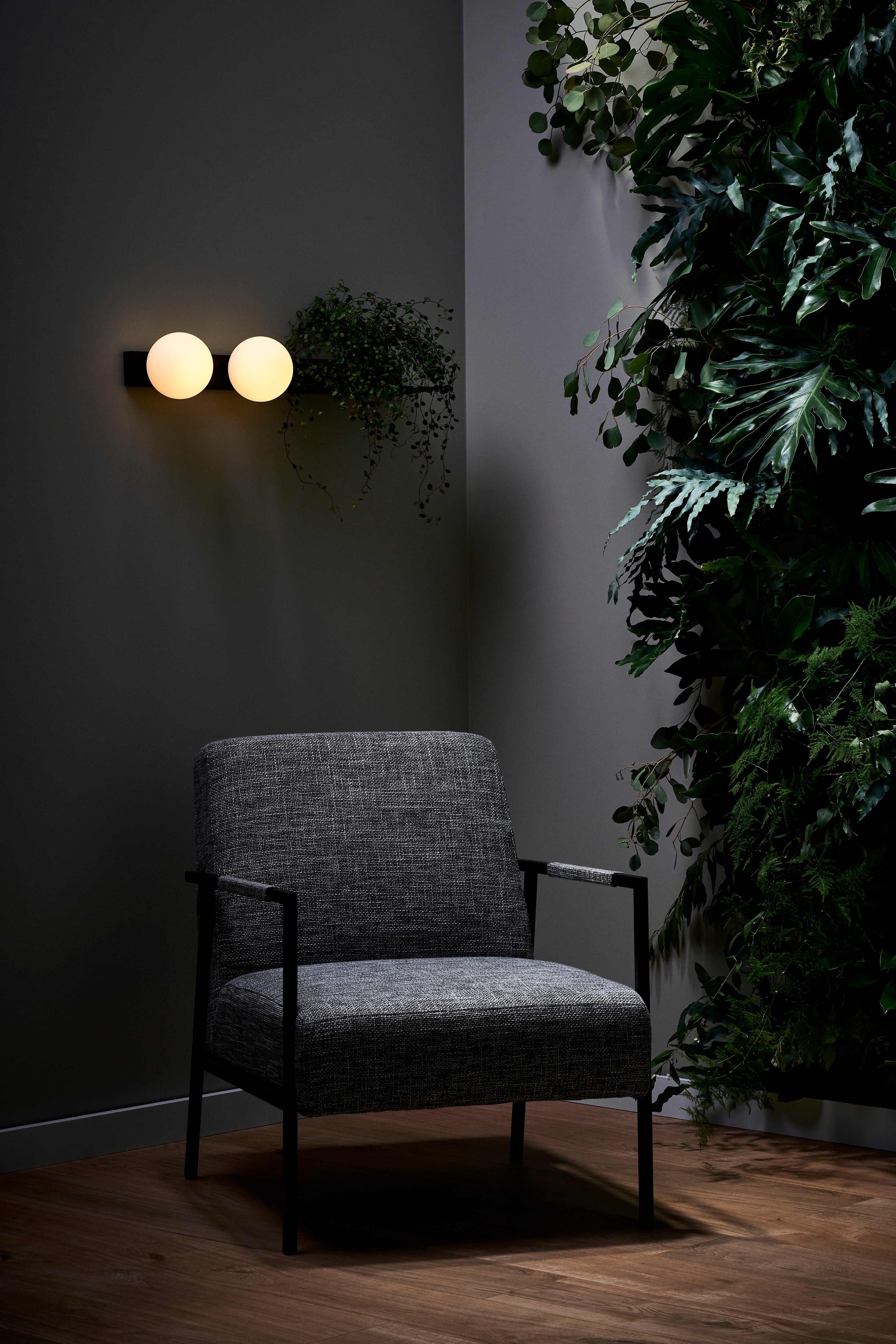 Wandleuchte mit Regal zweipunktig BOTANICA DECO schwarz