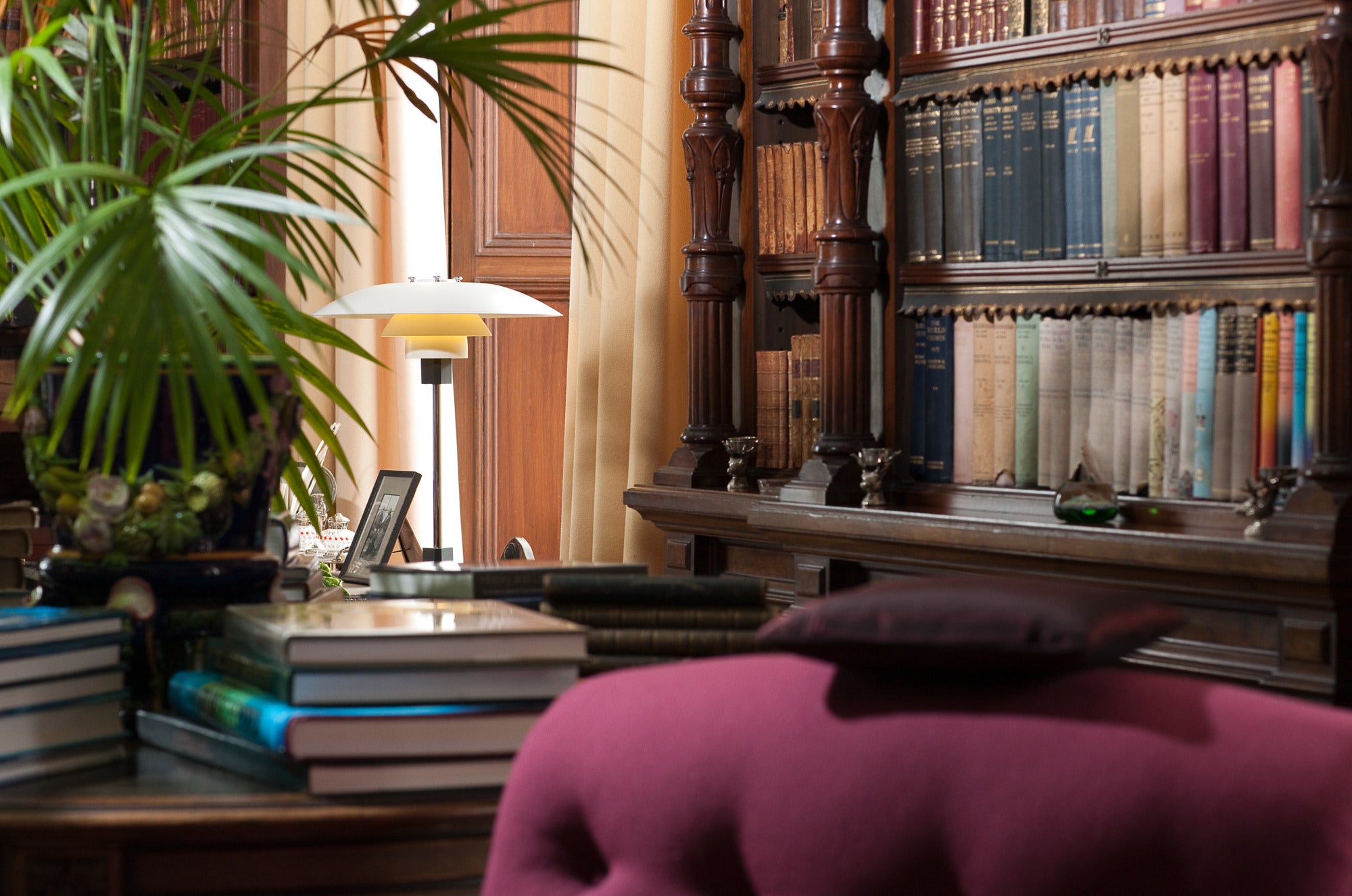 Tischlampe PH 4/3 weiß mit verchromtem Fuß