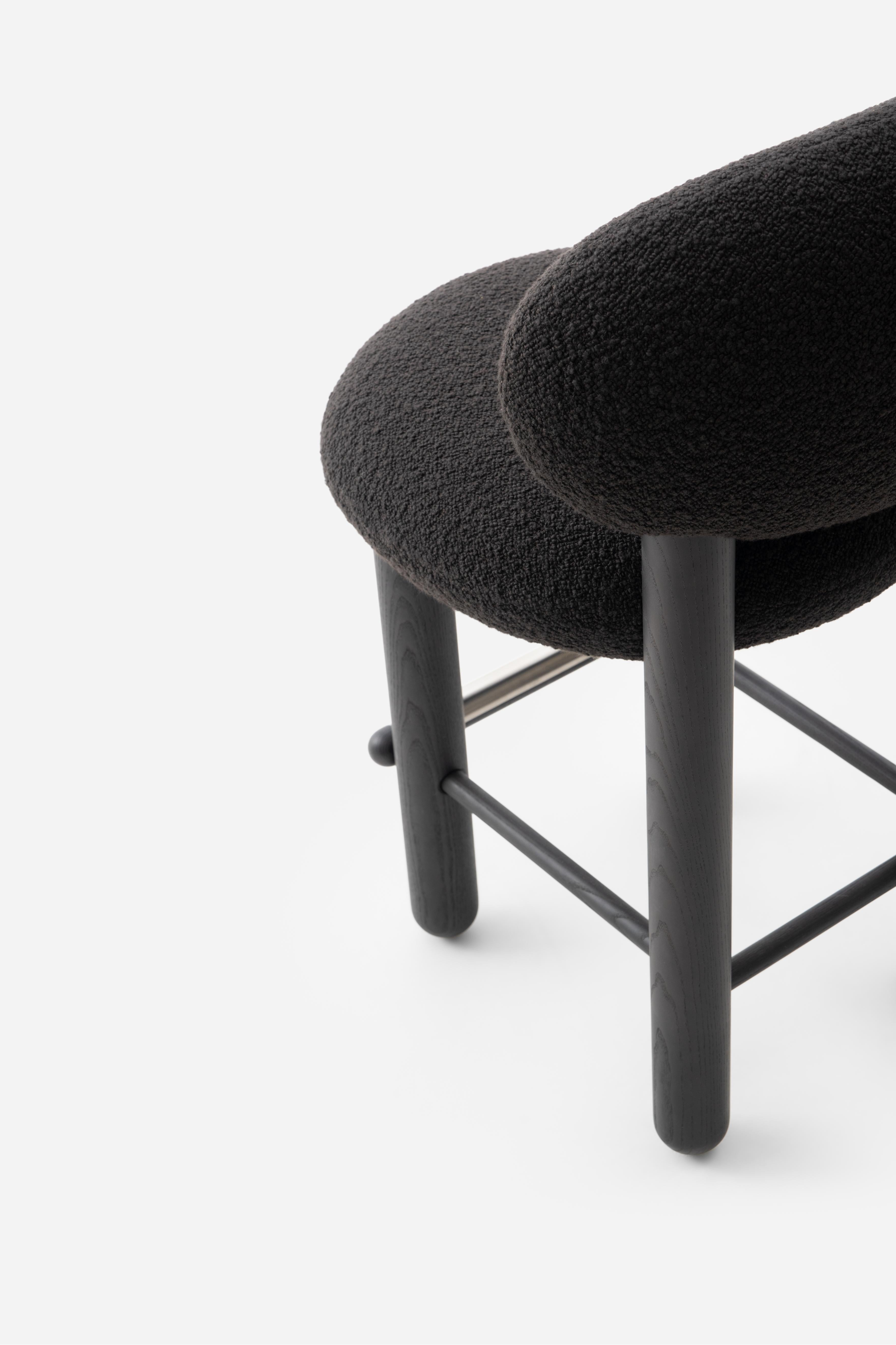 FLOCK CS2 upholstered bar stool with wooden base