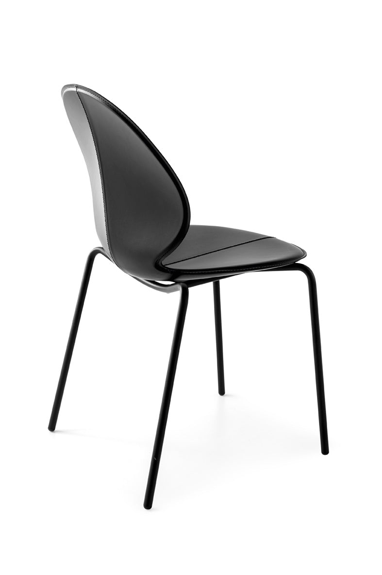 BASIL chair with black seat and black metal base
