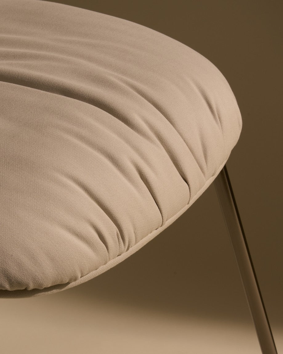 Barhocker BEETLE SOFT gepolstert mit schwarzem verchromtem Fuß