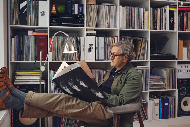 BESTLITE BL3 floor lamp in brass with a black shade