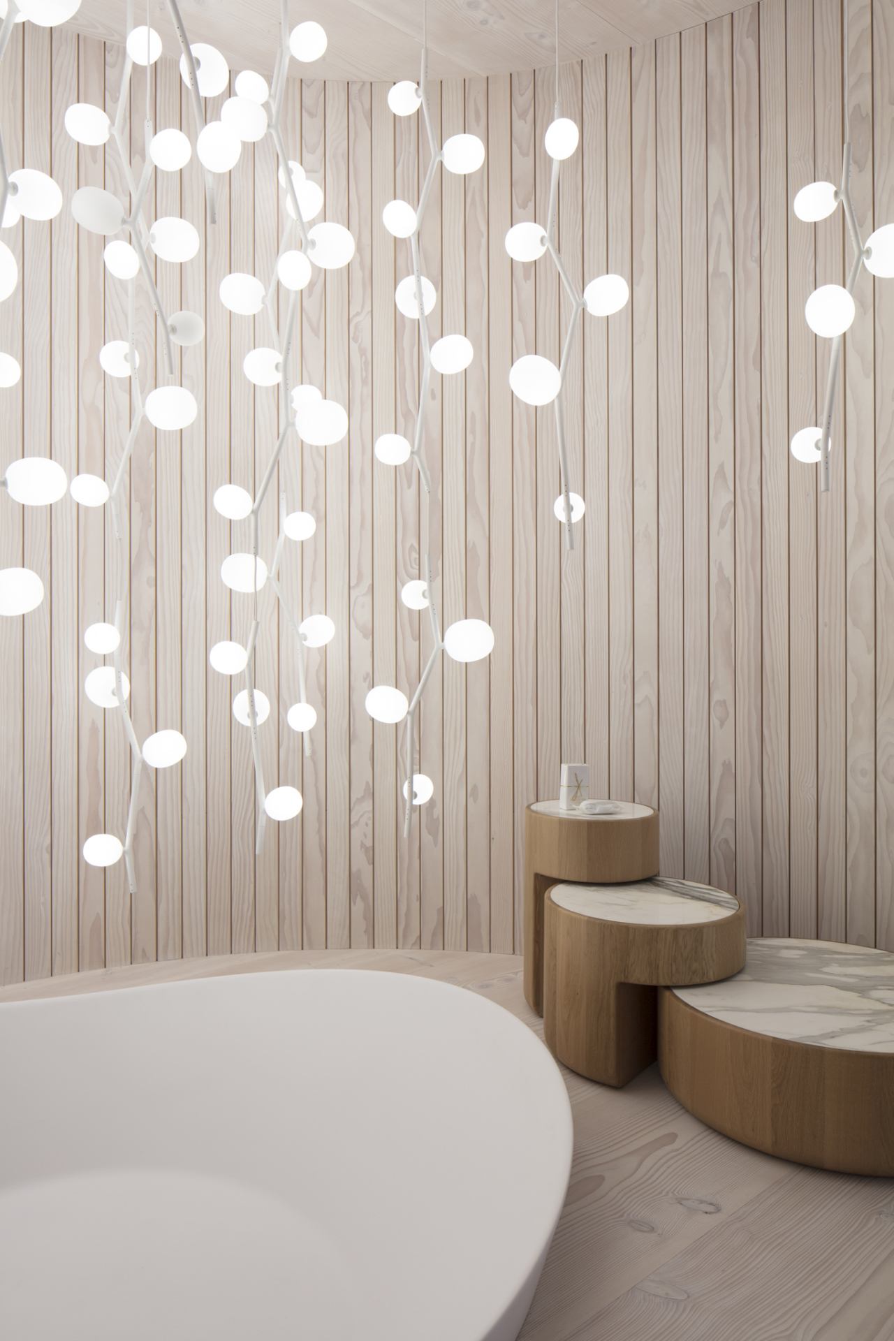 Efeu -Hanglampe - vertikales Mattglas