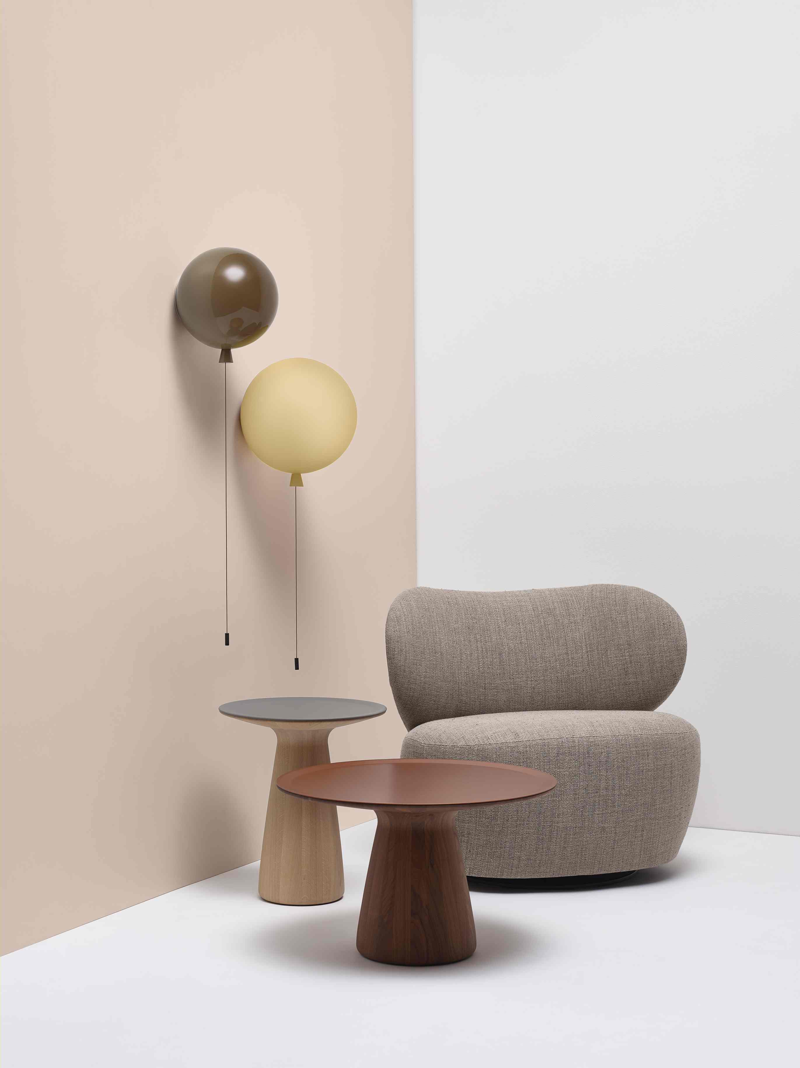 Memory glass wall lamp