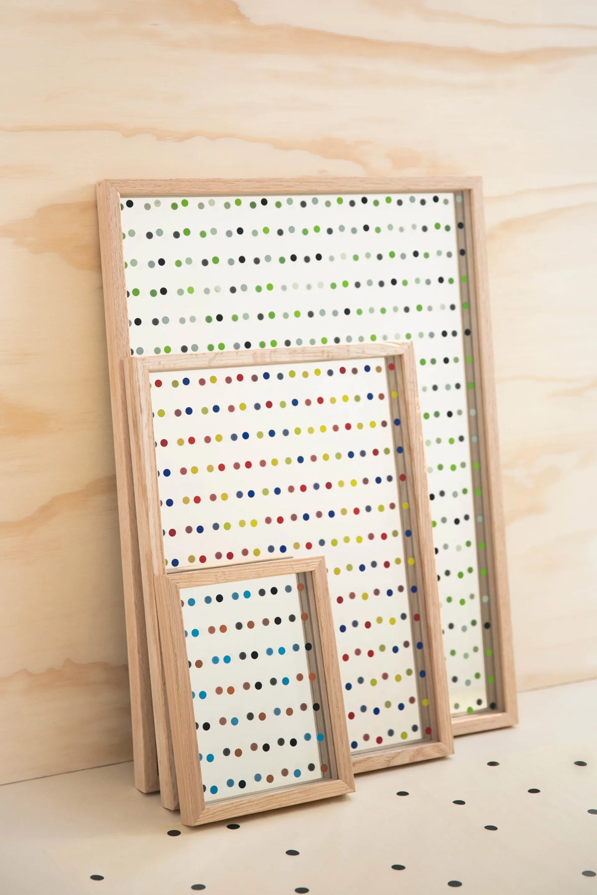 Spiegel DOTTY mit bunten Punkten