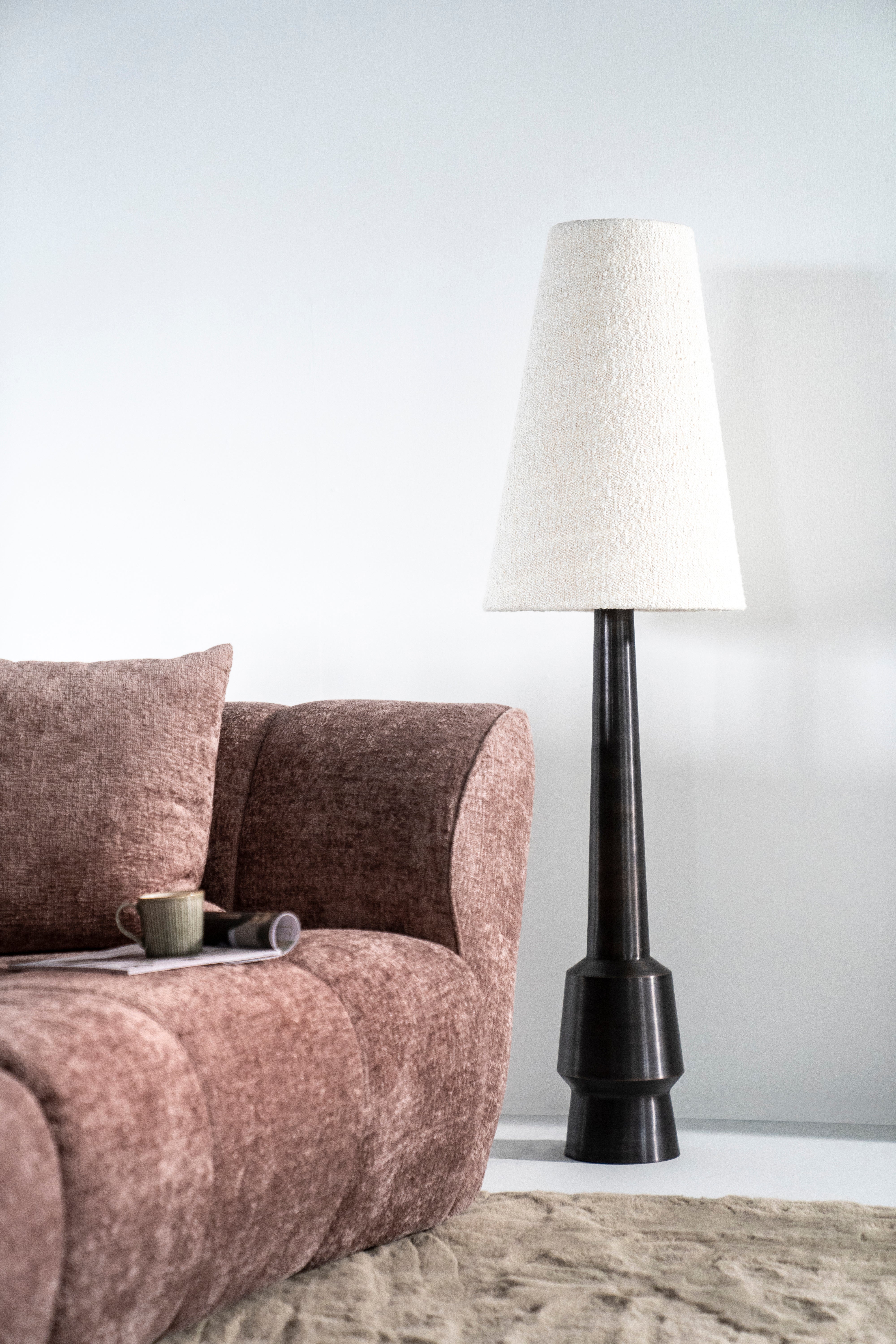 DAWN floor lamp light beige with dark brown base