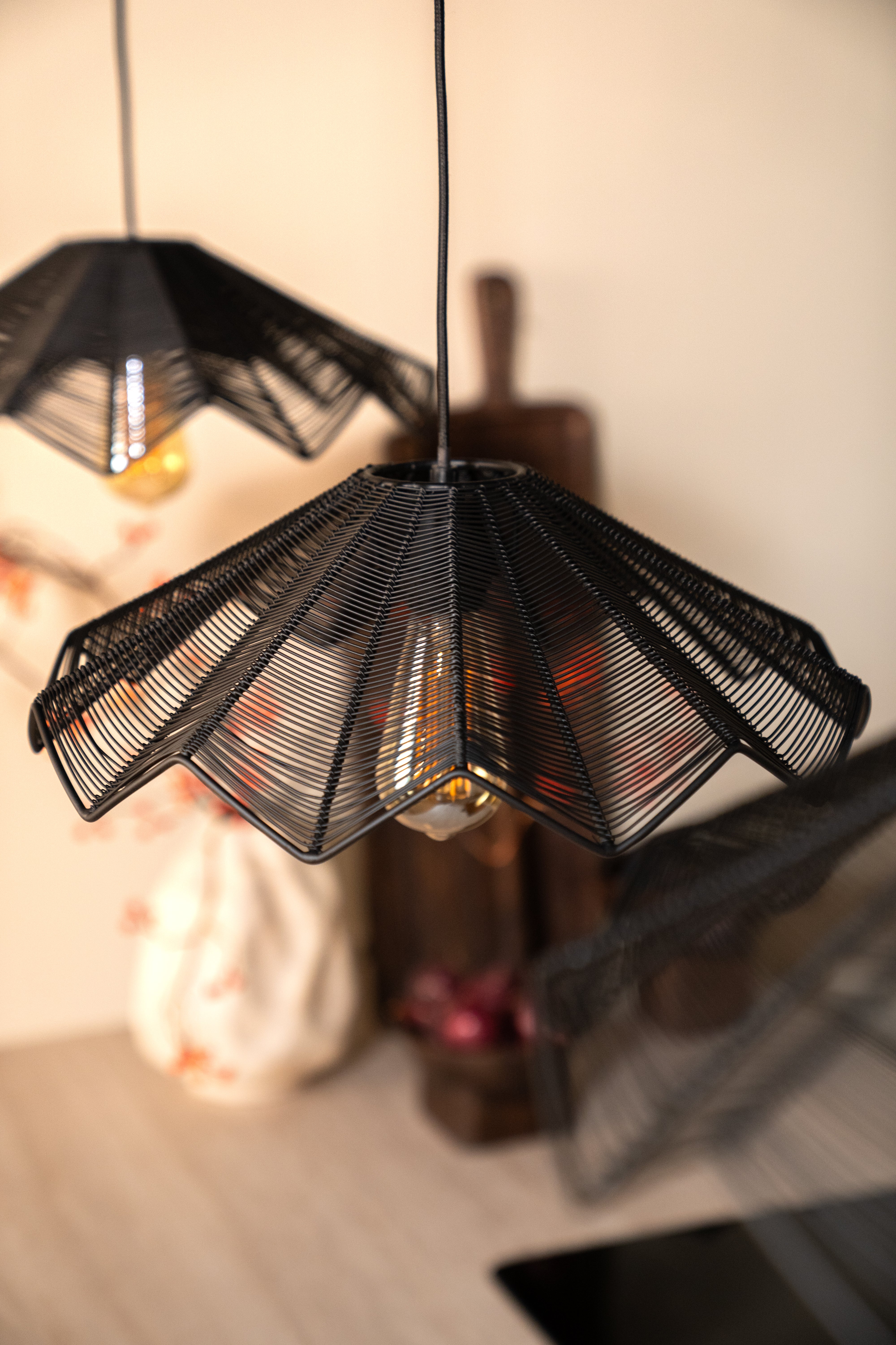 VARJO black pendant lamp