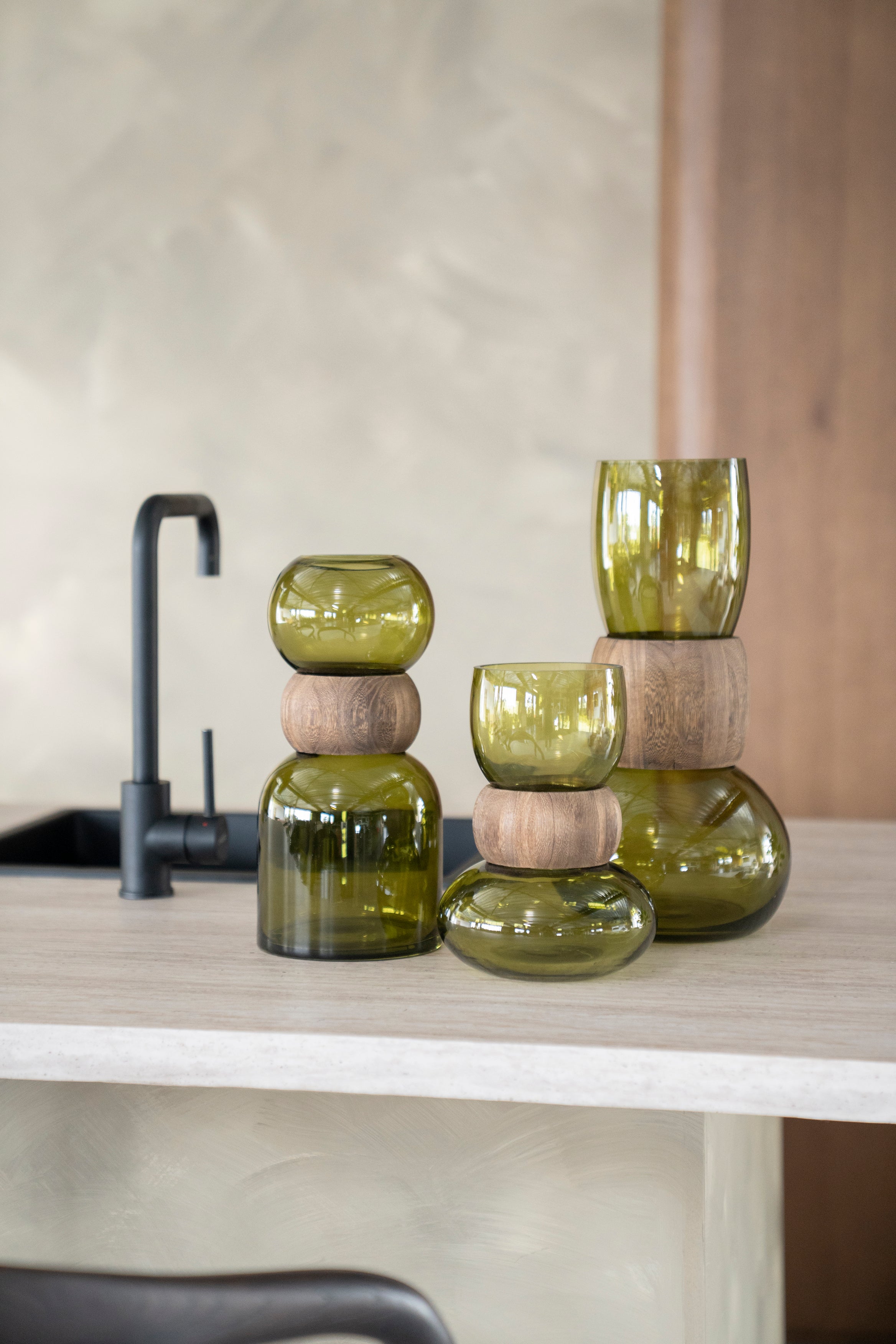 Vase VERRA beige Glas mit Holz