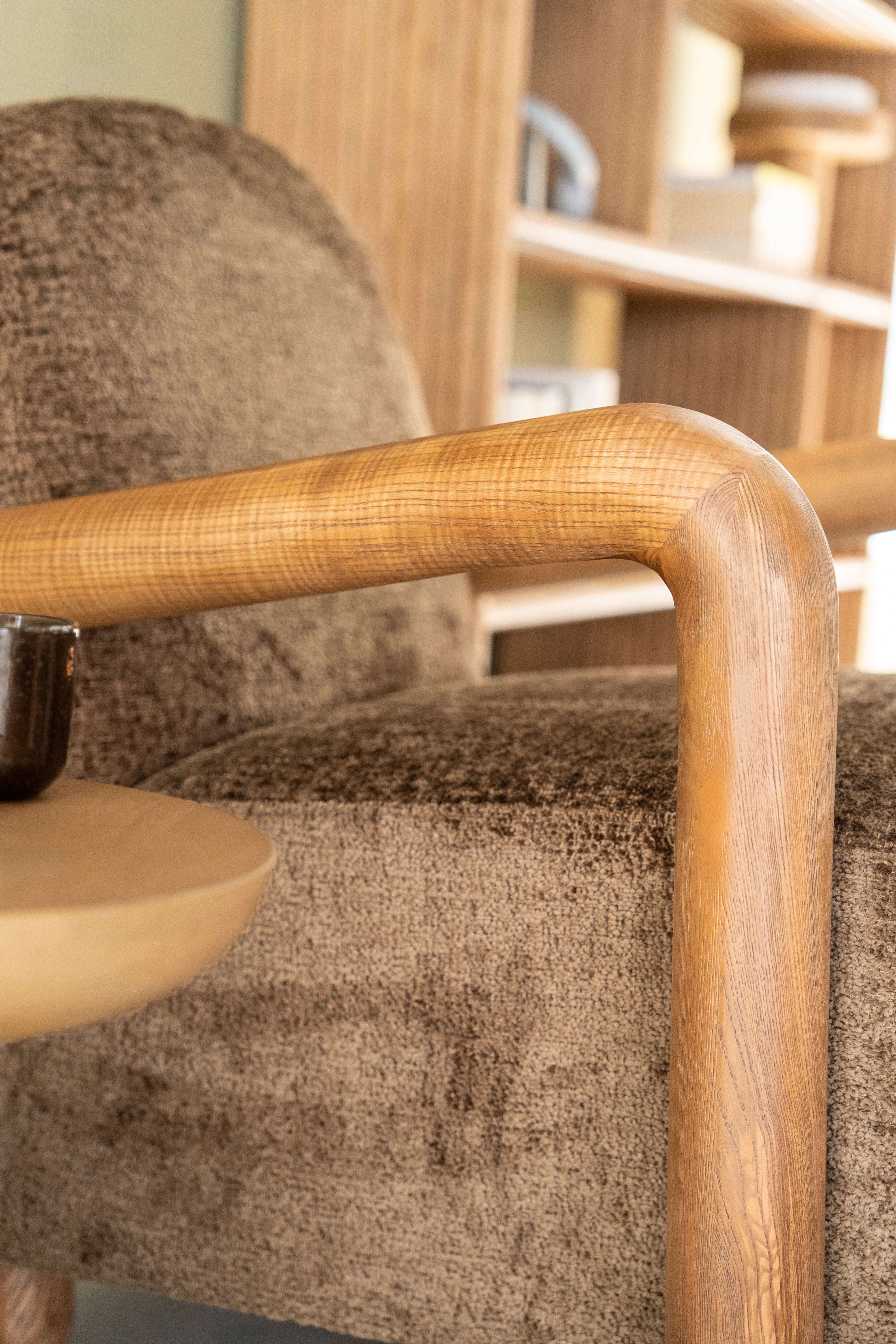 RETROVA Armchair Brown