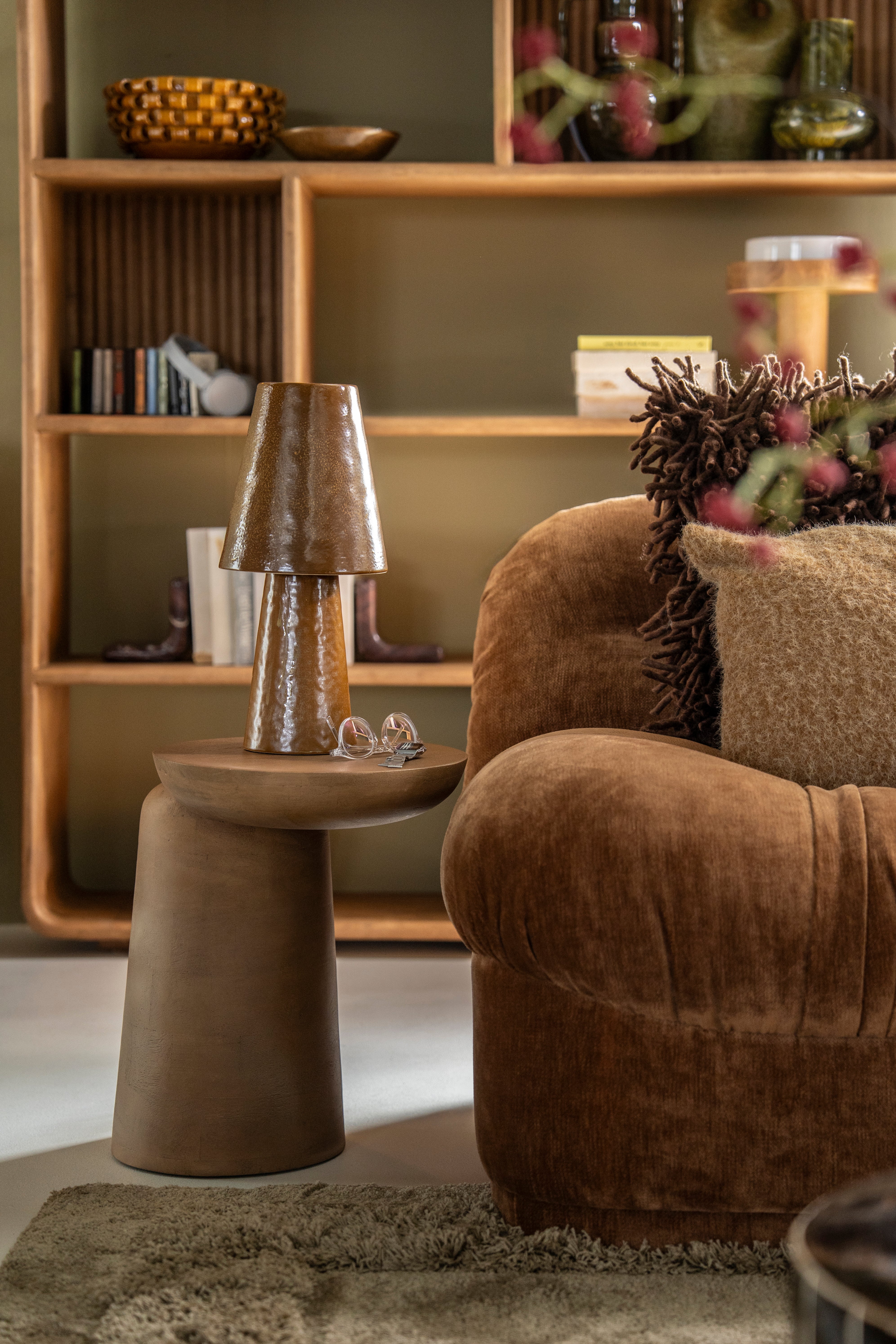 Beistelltisch WOOMBLE dunkles Mangoholz