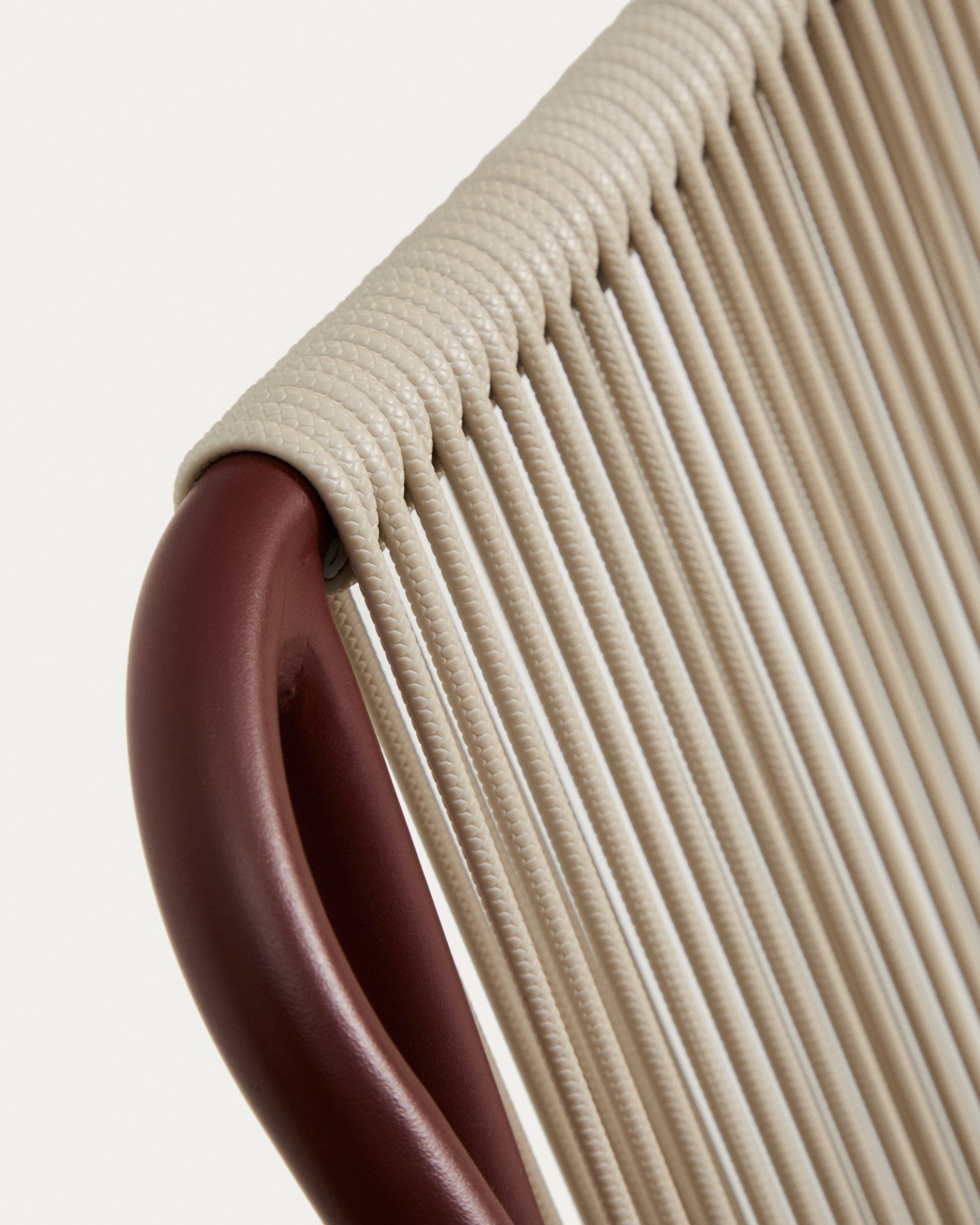 Gartenstuhl ZIVIA ecru mit bordeauxfarbenem Gestell