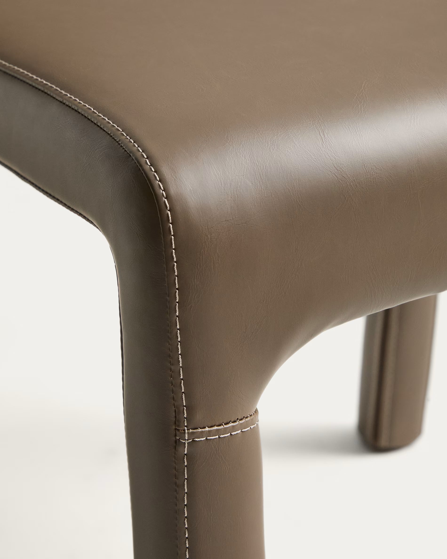 LORIA Chair Brown