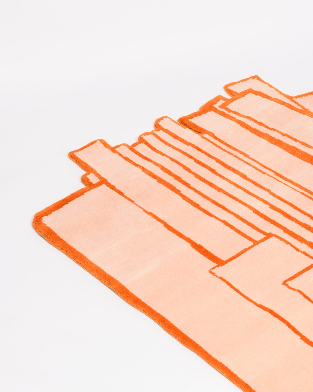 Asymmetrischer dekorativer Teppich CONTOUR orange