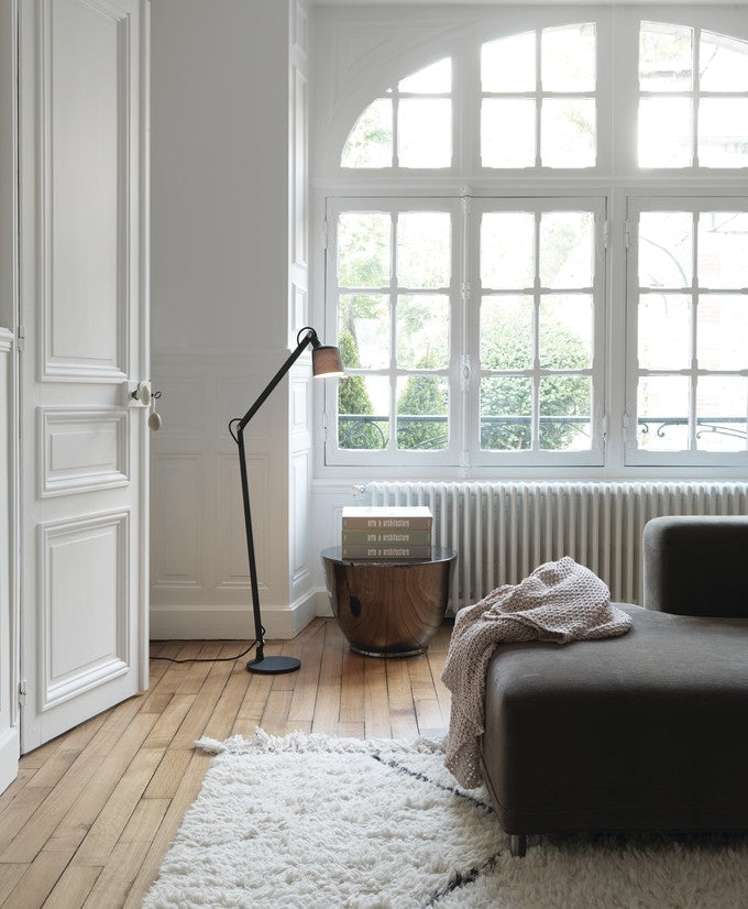 Lampa podłogowa 525 czarny metal – Vipp