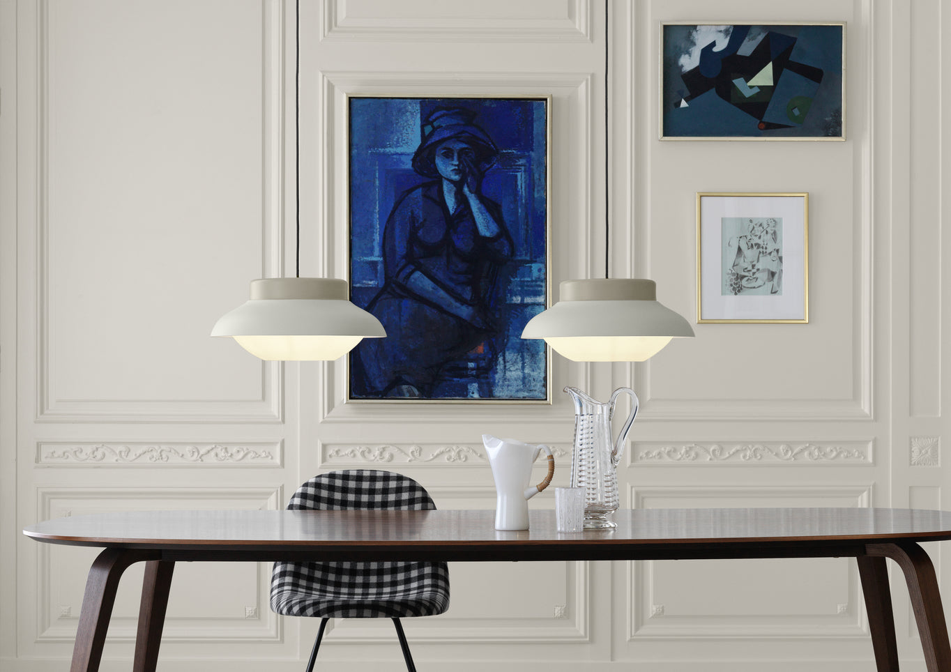 GUBI 3D gepolstertes Stuhl mit Nussbaumholz und schwarzem Gestell