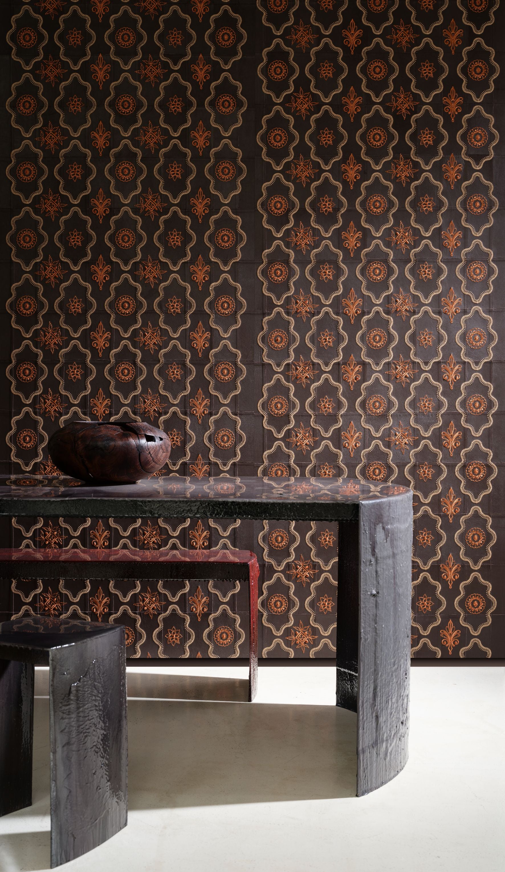 Geometrisch gemusterte natürliche Leder-Tapete DUCTIA beige